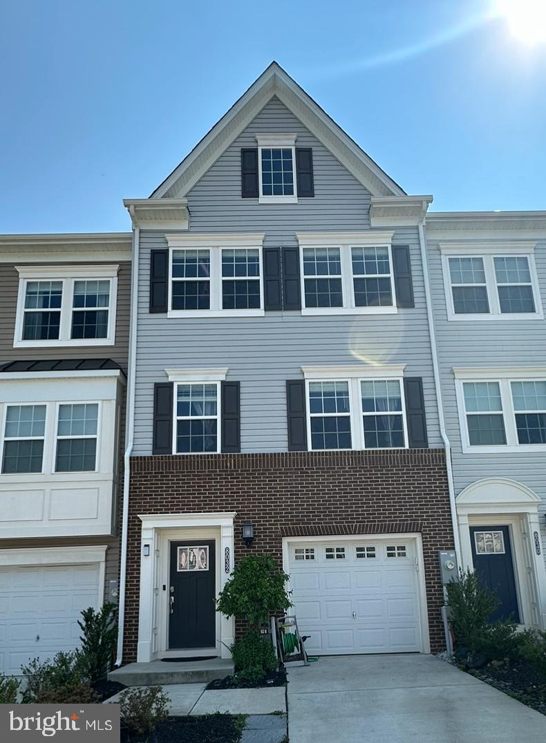 TROTTER CROSSING - Residential Lease