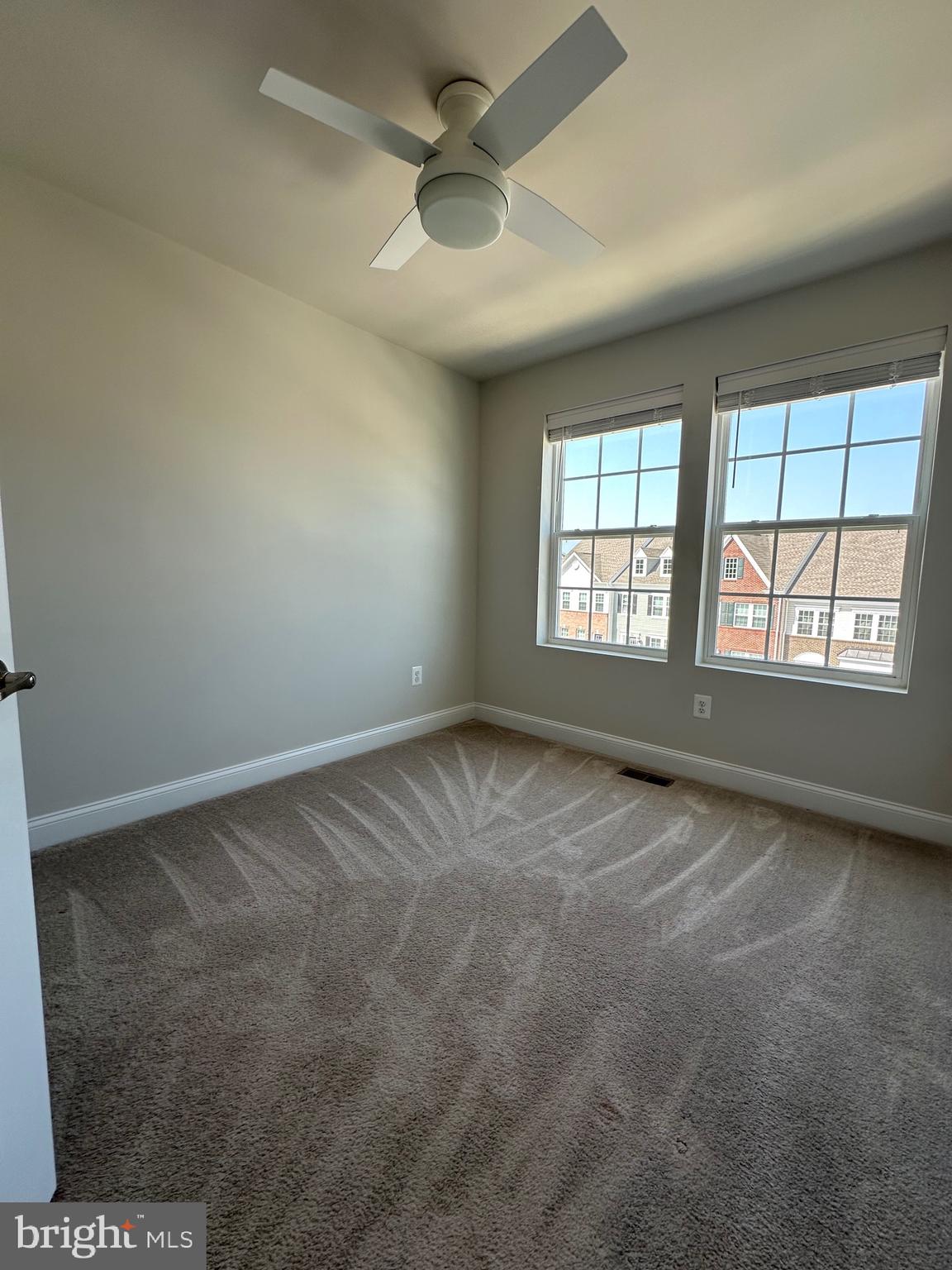 TROTTER CROSSING - Residential Lease