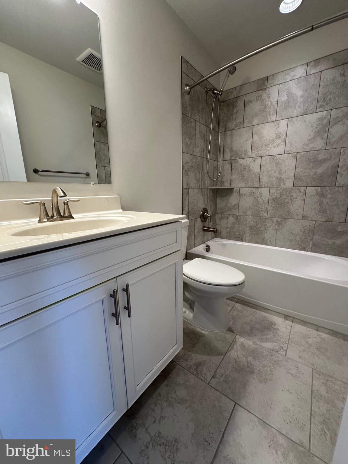 TROTTER CROSSING - Residential Lease