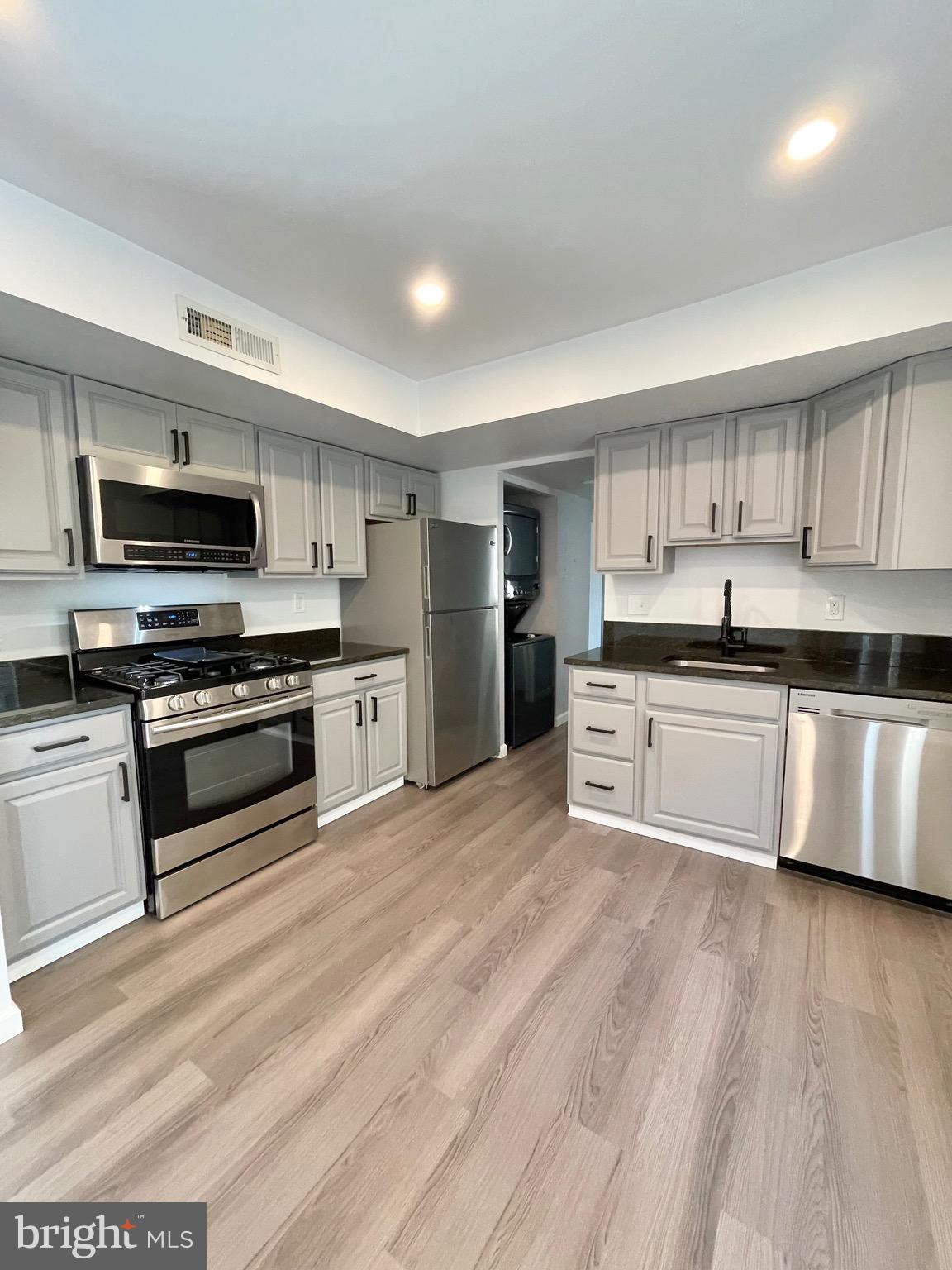 2049 ROYAL FERN COURT 43/21C