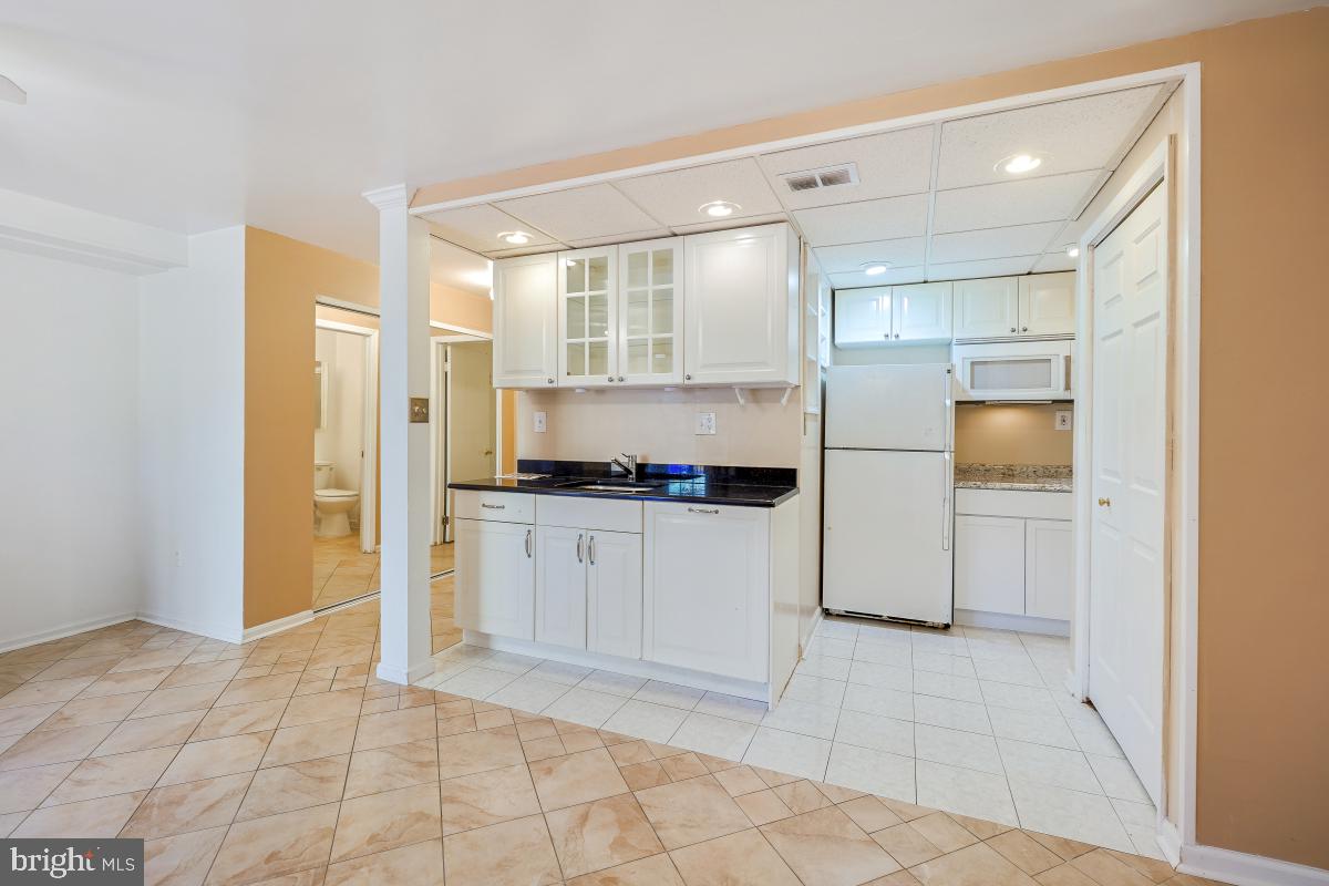 BETHESDA COURT - Residential Lease