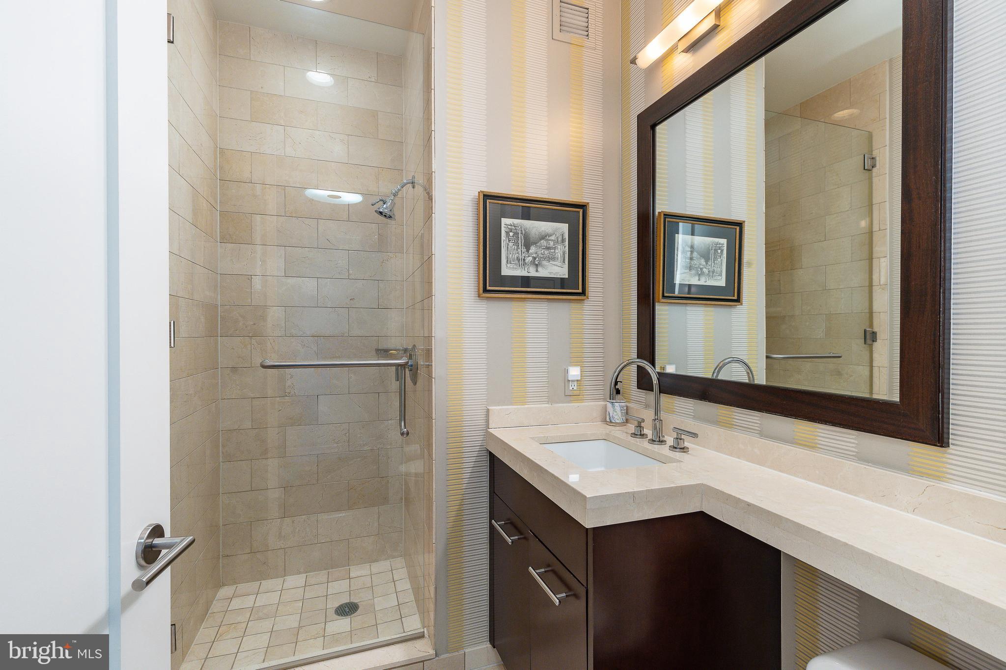 AVENUE OF THE ARTS - Residential