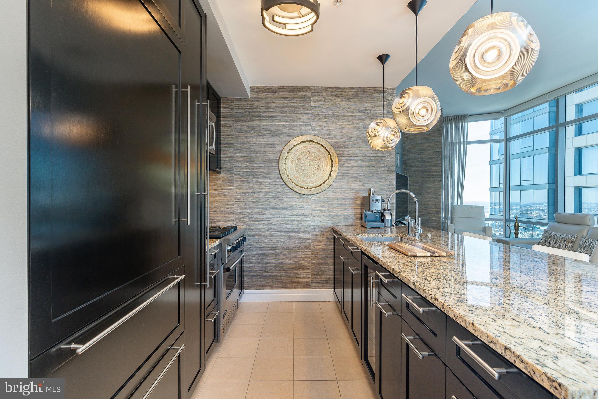 AVENUE OF THE ARTS - Residential