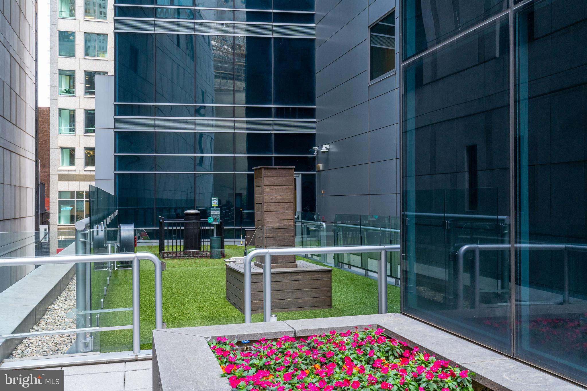 AVENUE OF THE ARTS - Residential