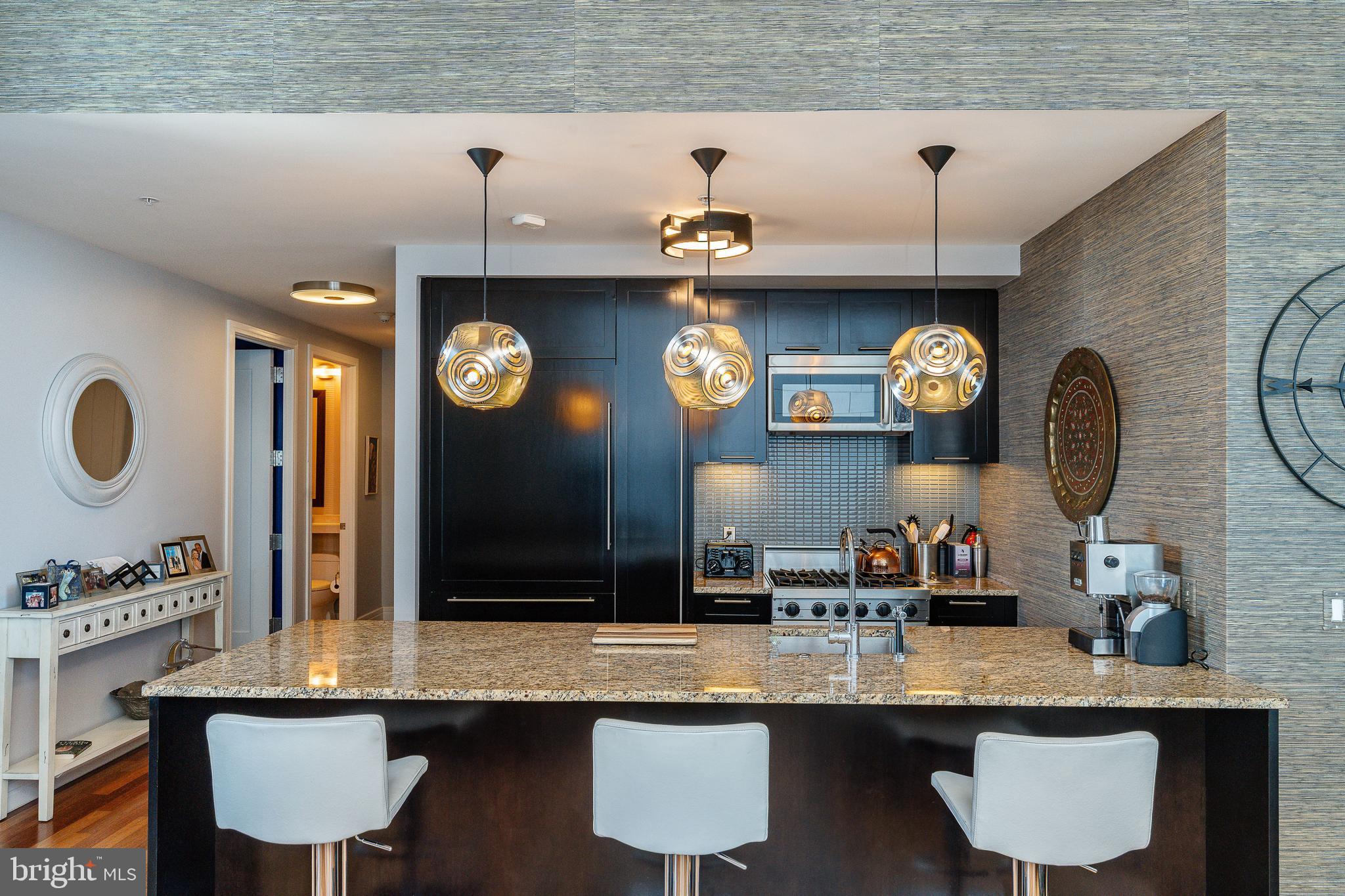 AVENUE OF THE ARTS - Residential