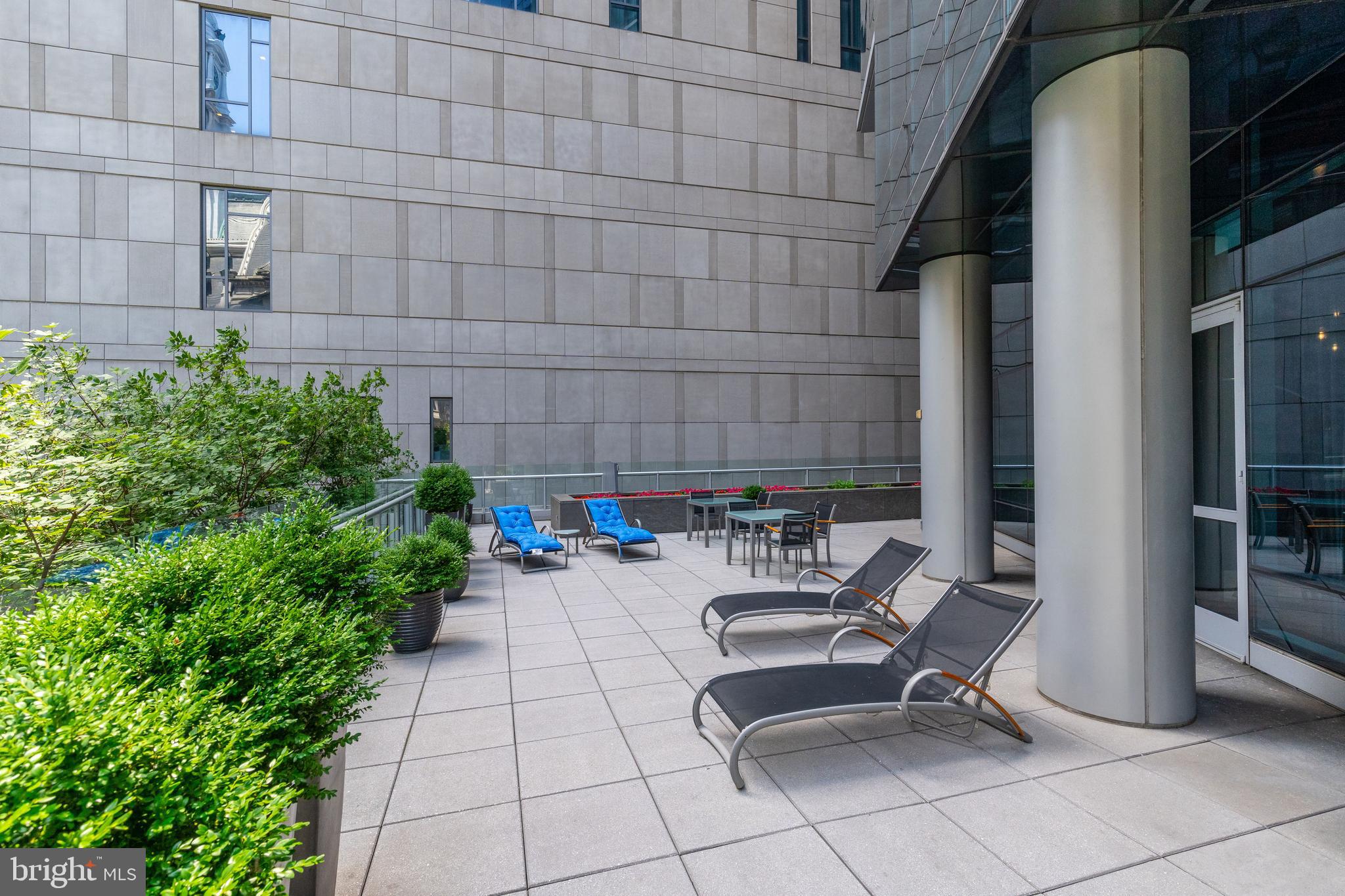 AVENUE OF THE ARTS - Residential