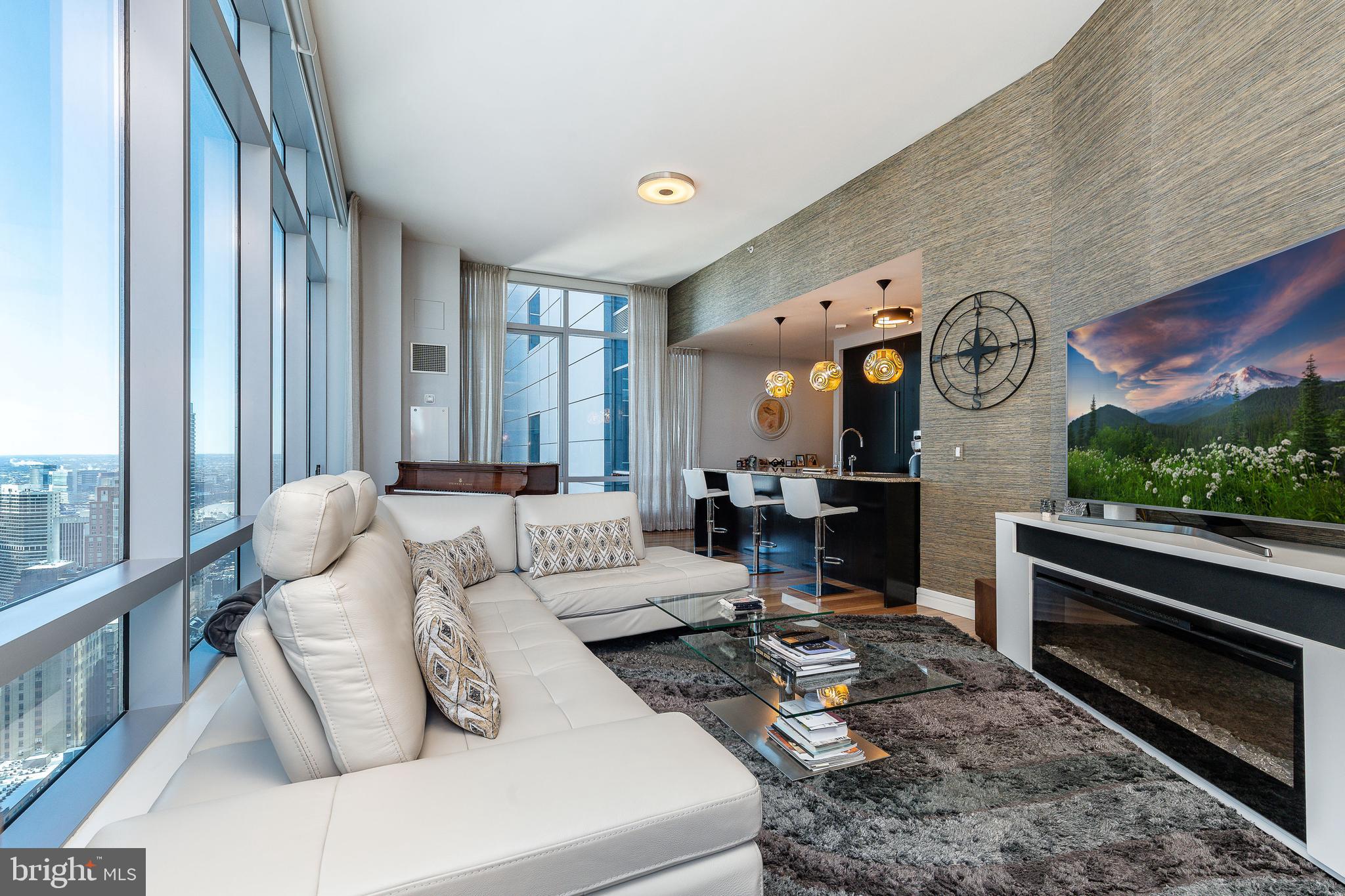 AVENUE OF THE ARTS - Residential