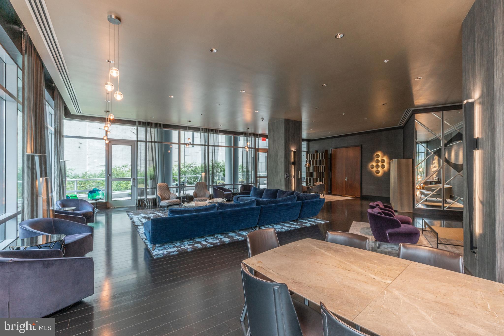 AVENUE OF THE ARTS - Residential