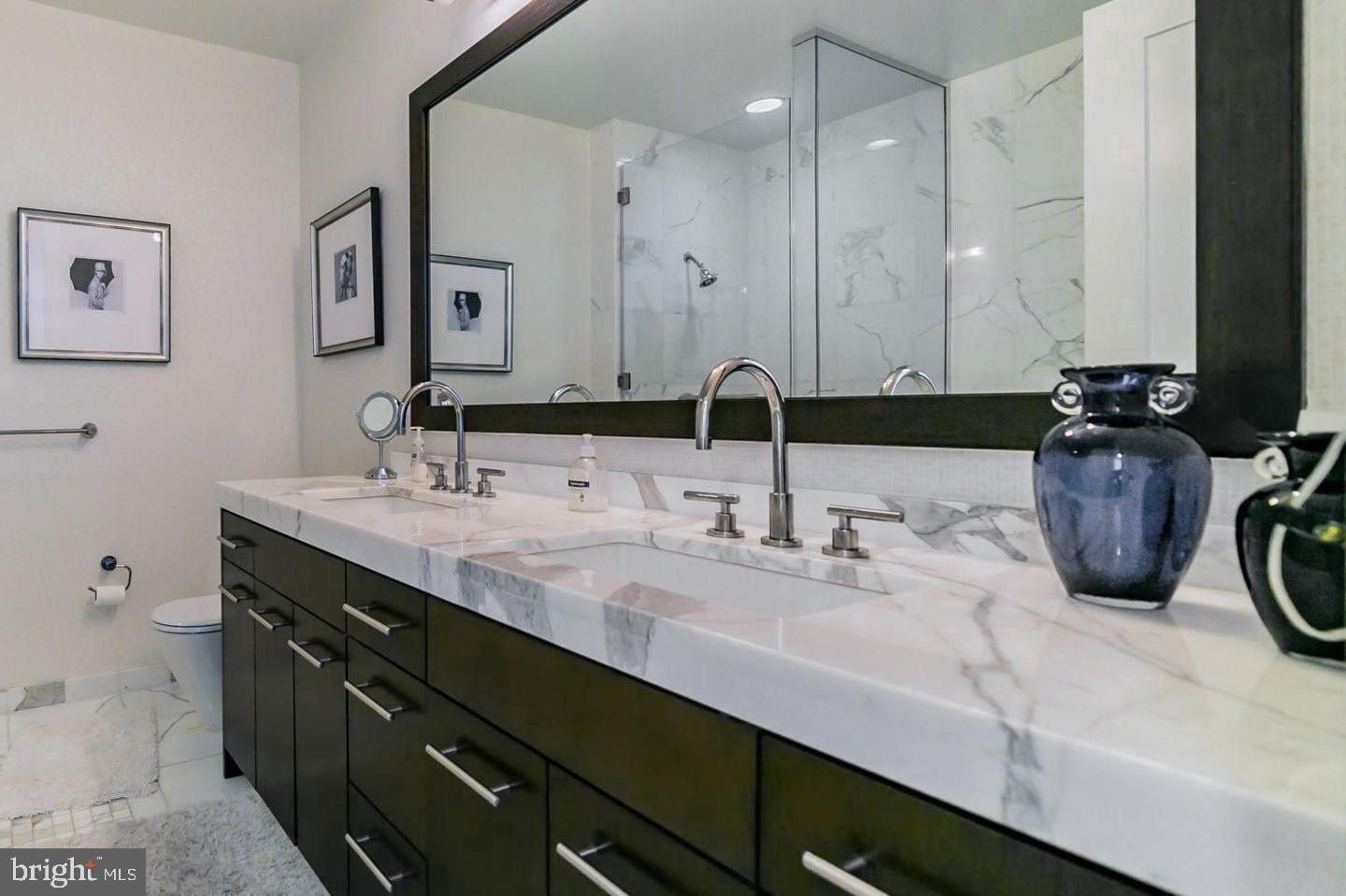 AVENUE OF THE ARTS - Residential