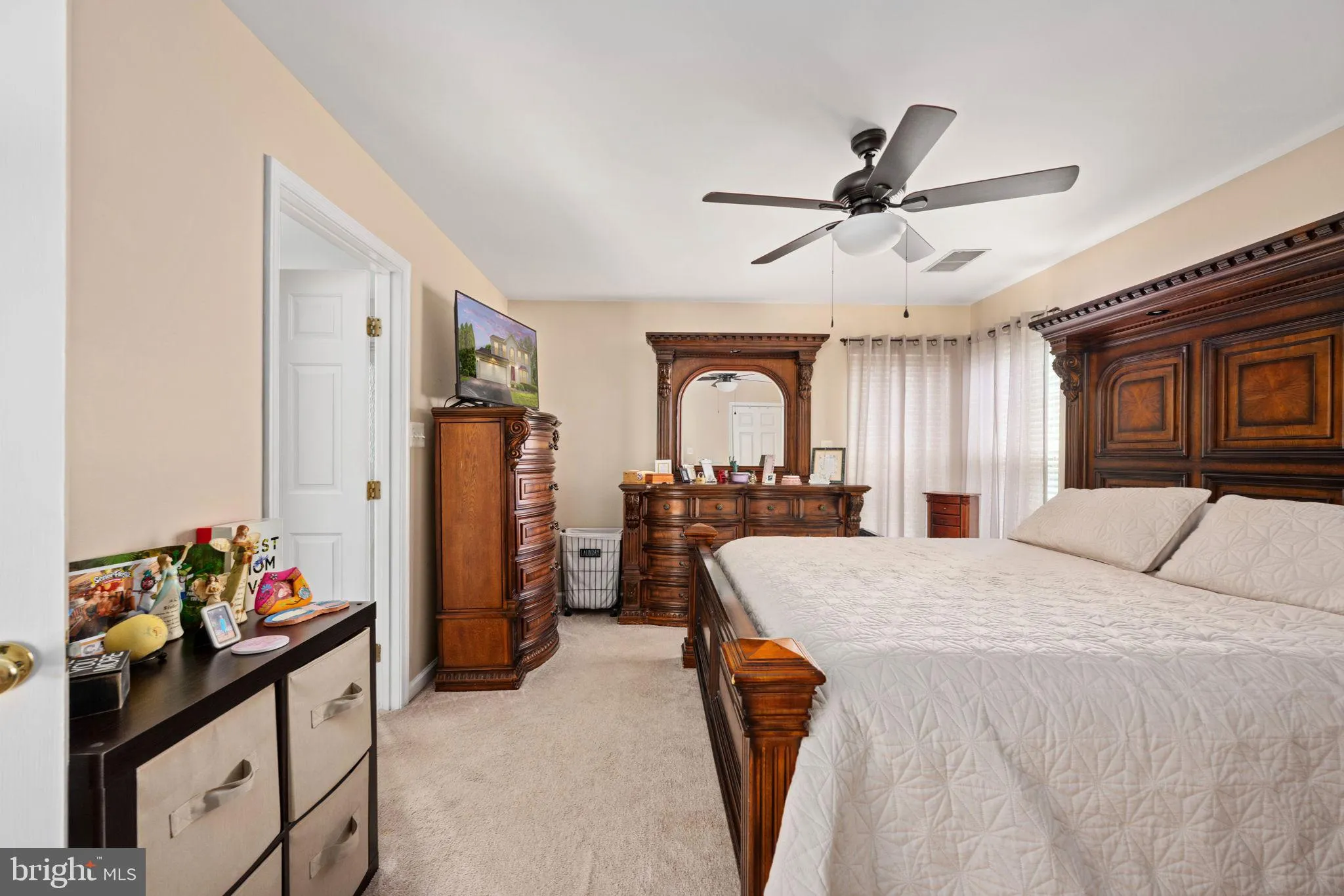 Fredericksburg, Virginia 22406, United States, 4 Bedrooms Bedrooms, ,3 BathroomsBathrooms,Residential,Contingent,146861