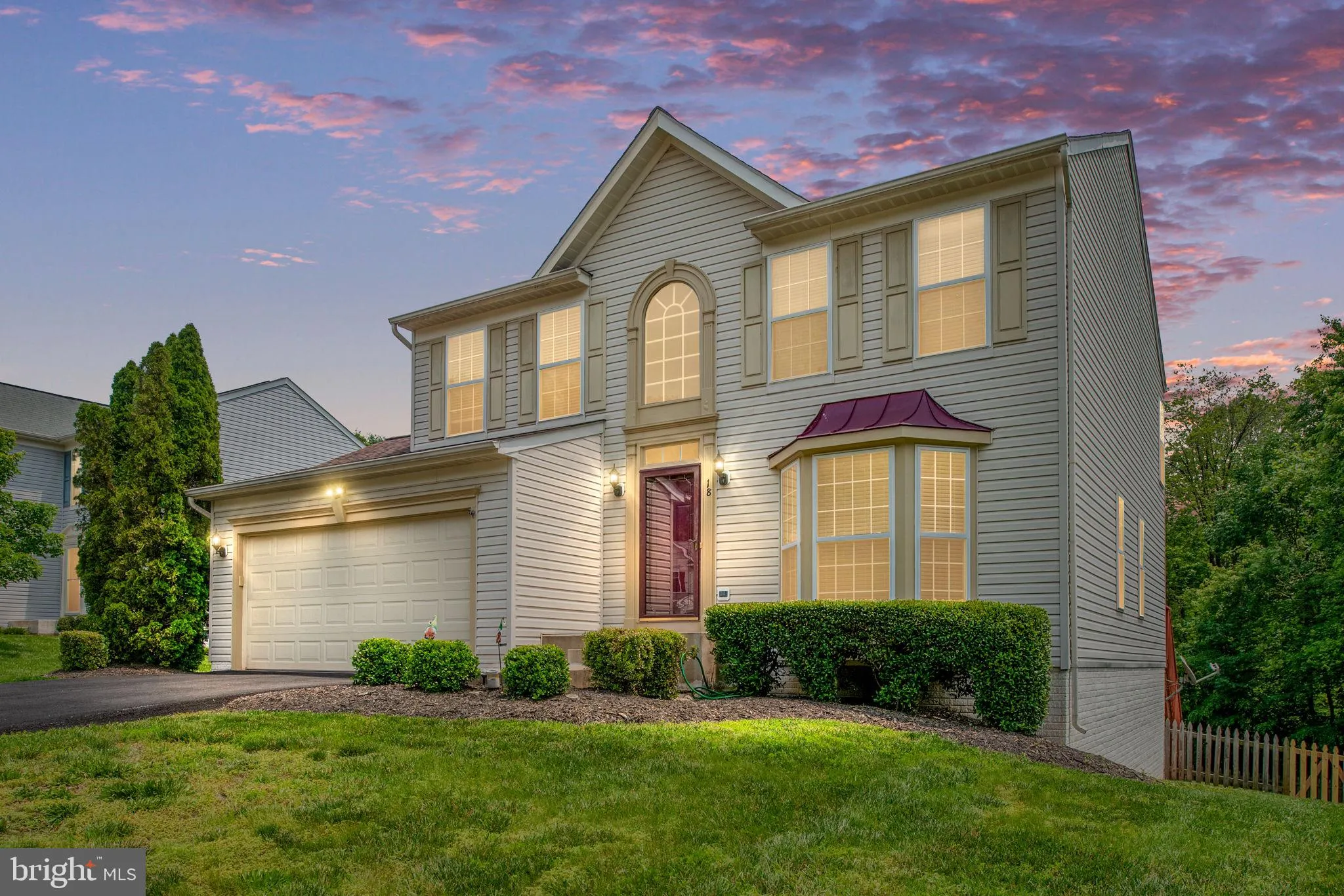 Fredericksburg, Virginia 22406, United States, 4 Bedrooms Bedrooms, ,3 BathroomsBathrooms,Residential,Contingent,146861