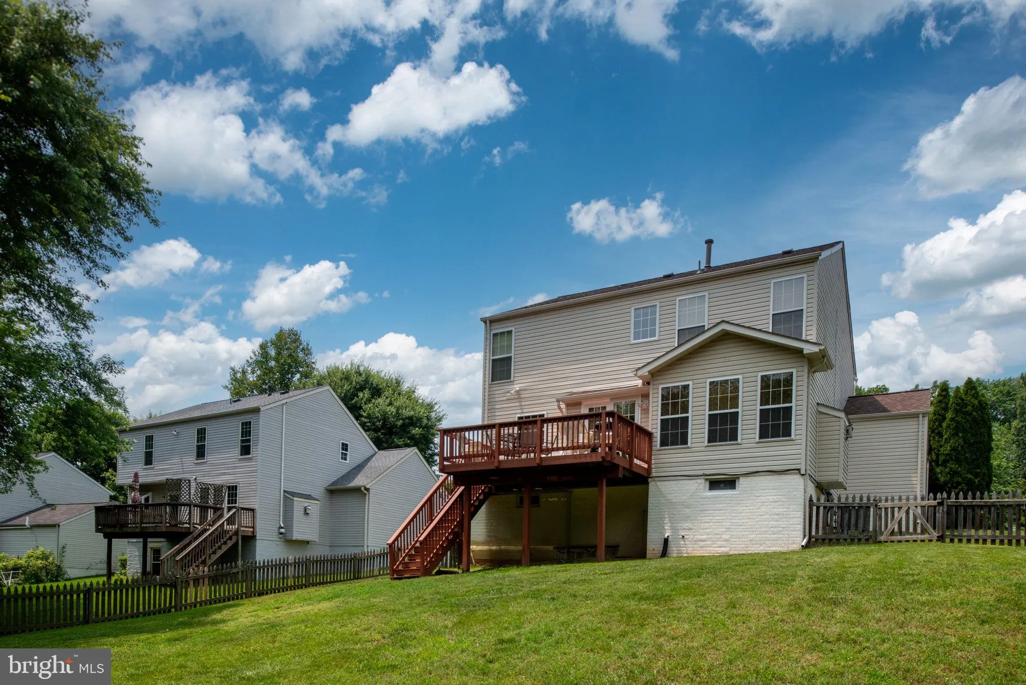 Fredericksburg, Virginia 22406, United States, 4 Bedrooms Bedrooms, ,3 BathroomsBathrooms,Residential,Contingent,146861