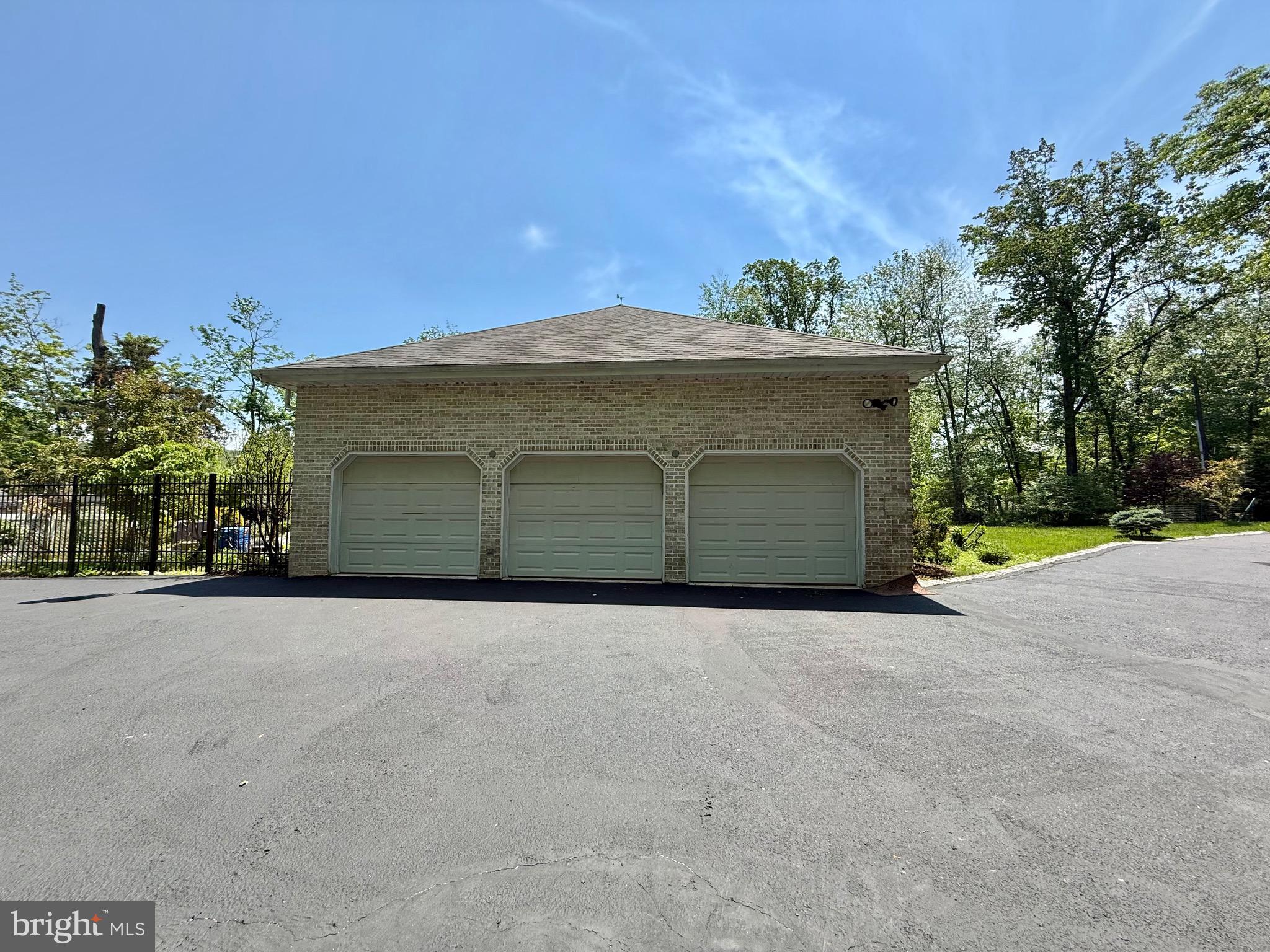 60 EVERGREEN LANE