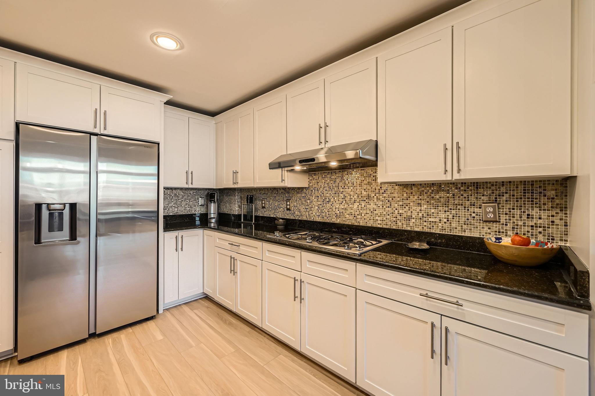 HARBOR EAST - Residential