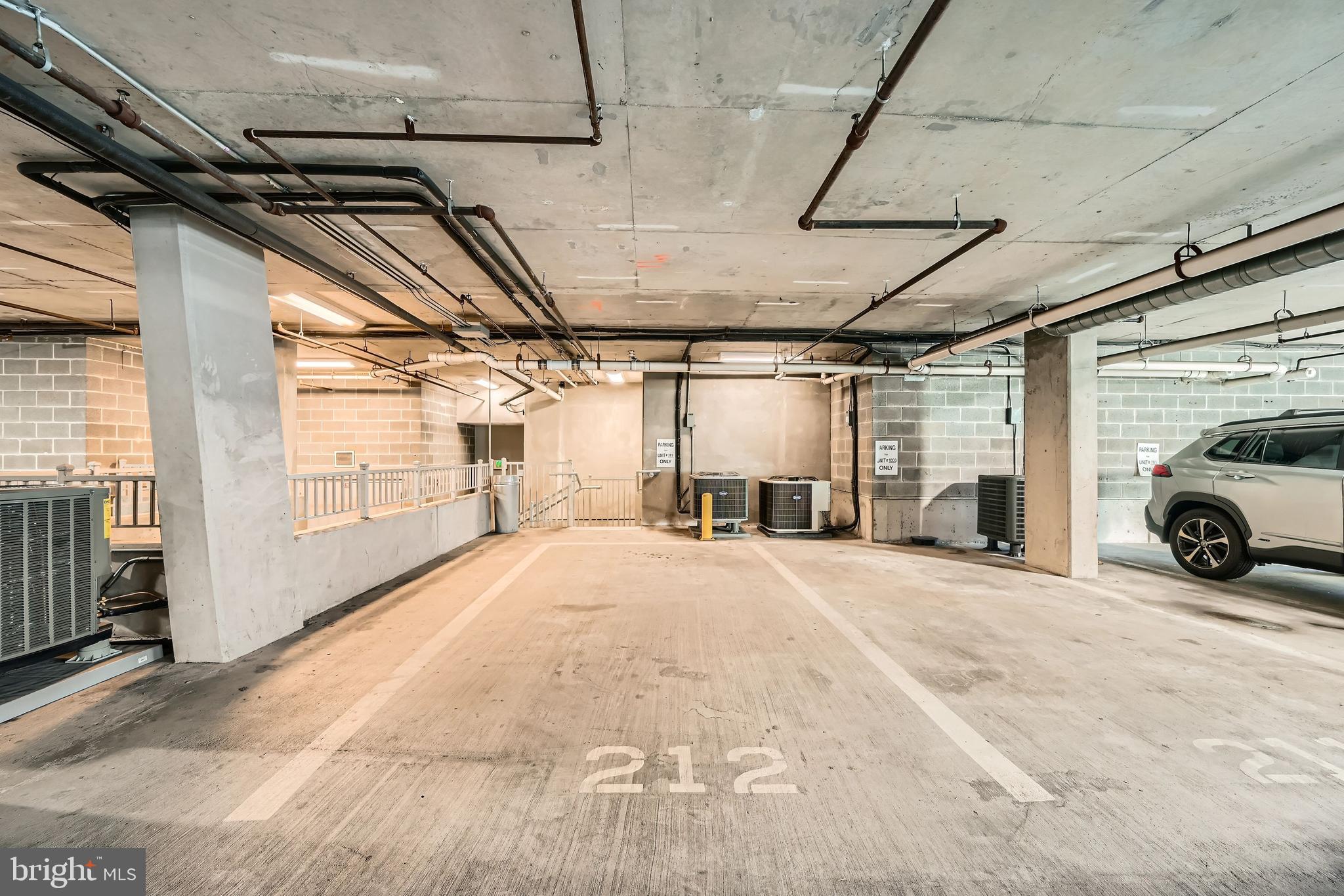 HARBOR EAST - Residential