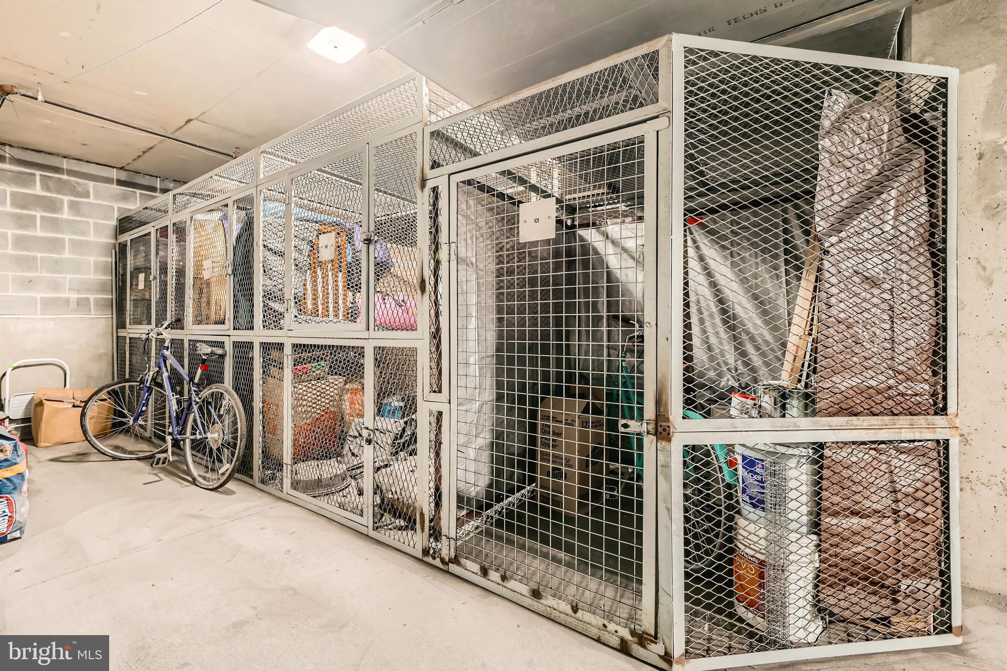 HARBOR EAST - Residential