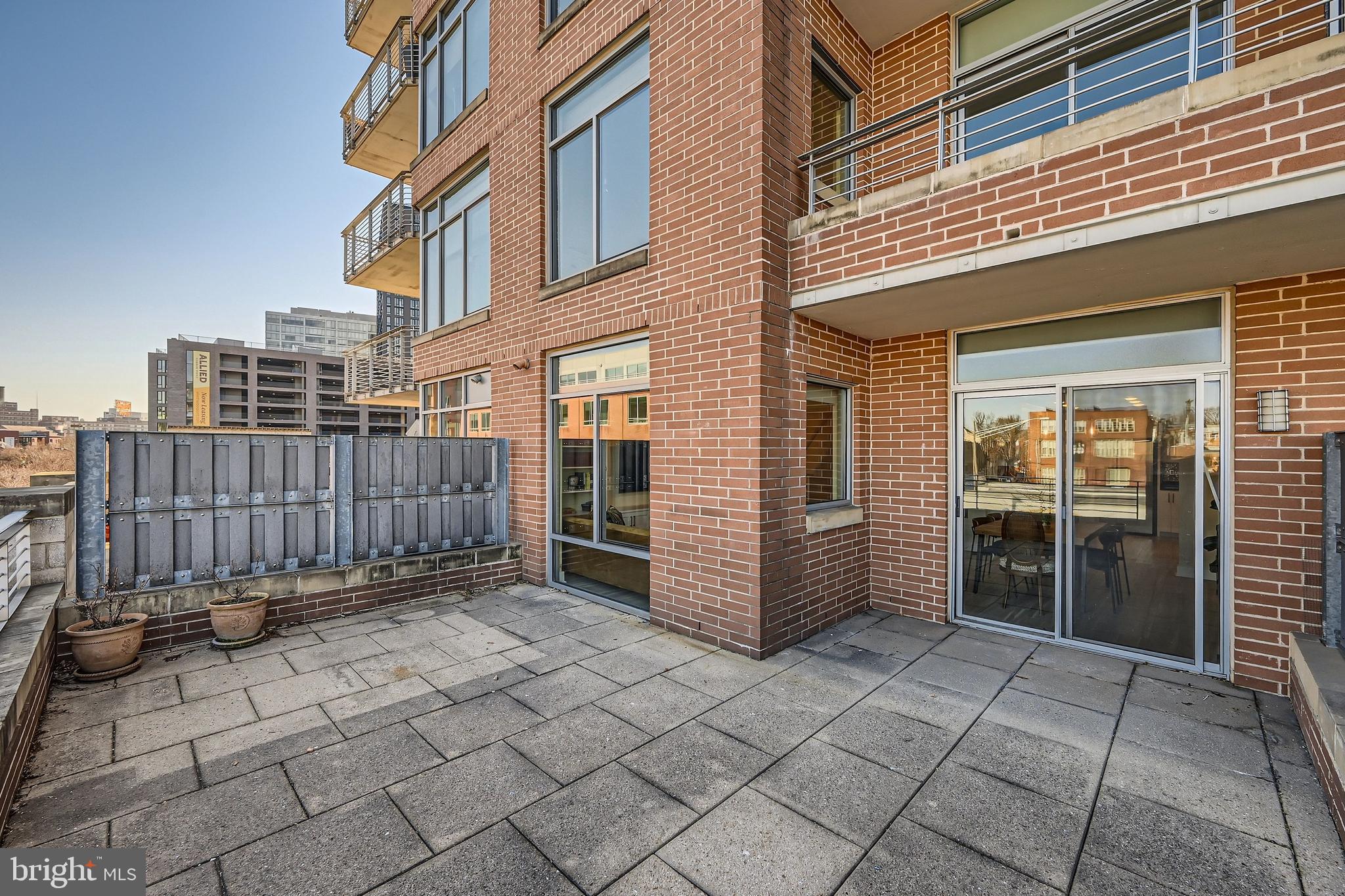 HARBOR EAST - Residential