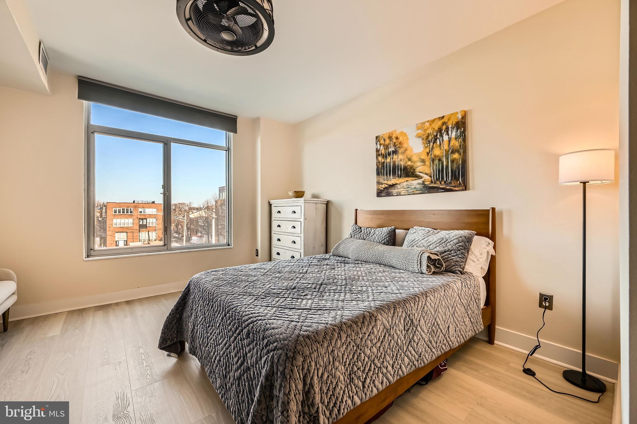 HARBOR EAST - Residential