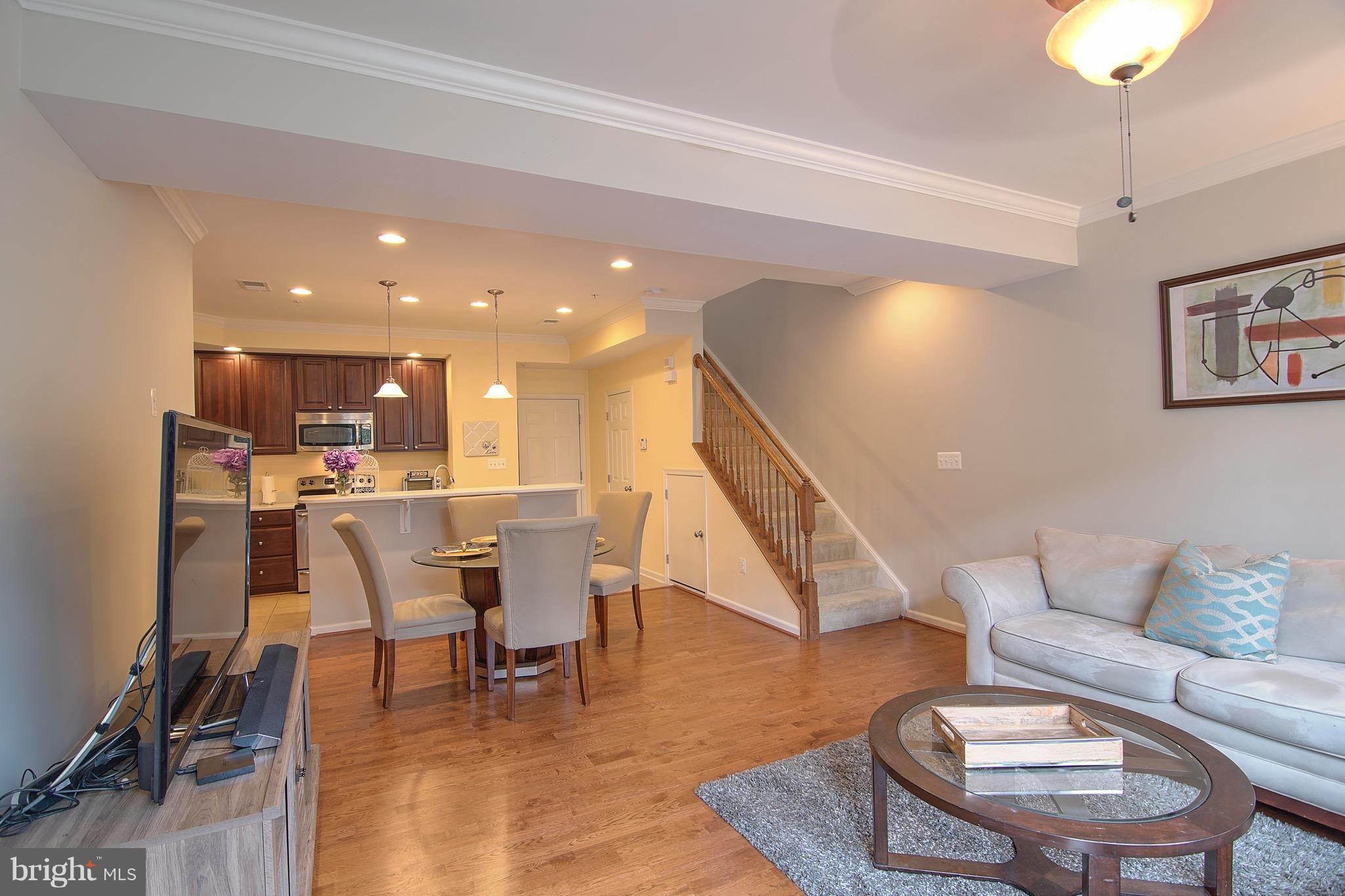 ELKRIDGE CROSSING - Residential