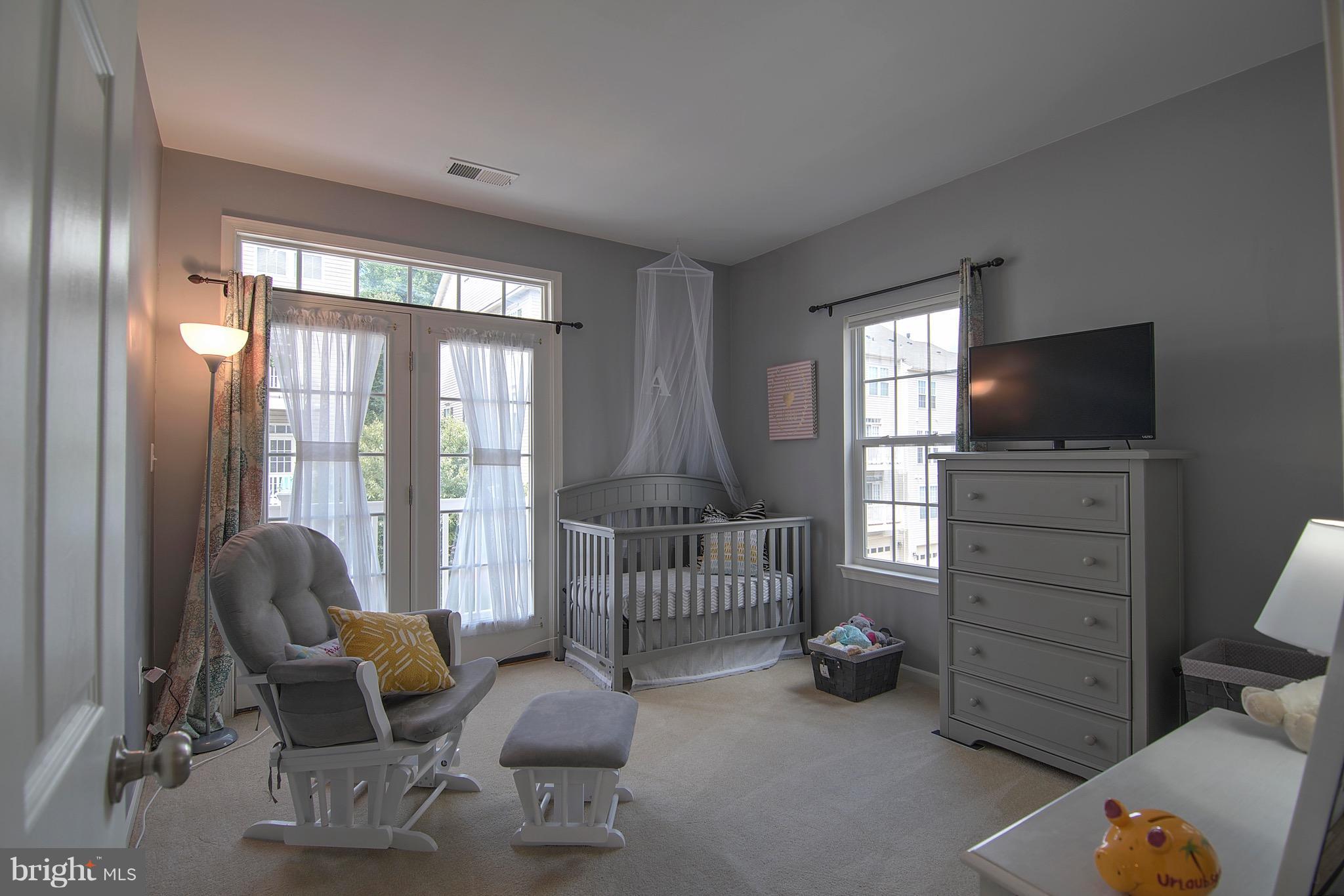 ELKRIDGE CROSSING - Residential