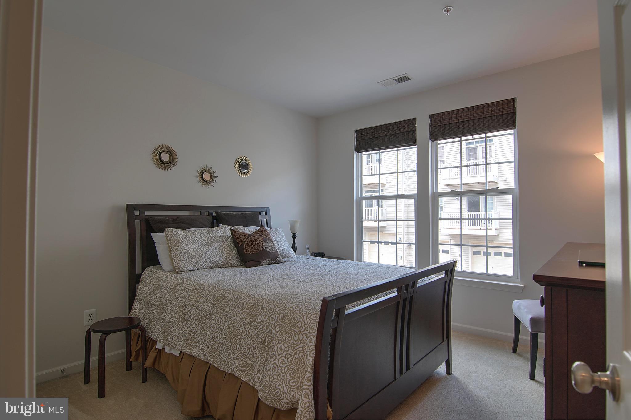 ELKRIDGE CROSSING - Residential