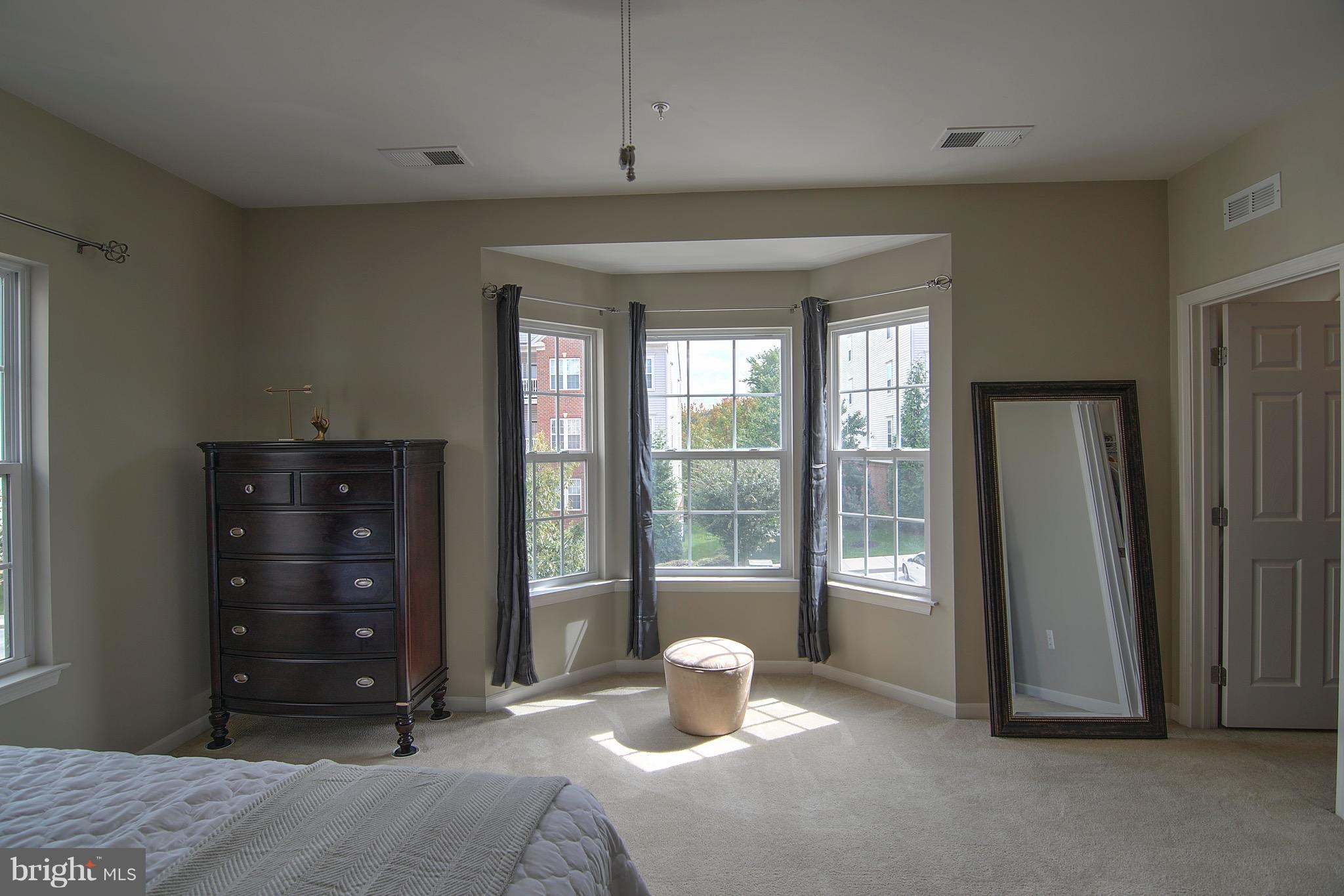 ELKRIDGE CROSSING - Residential