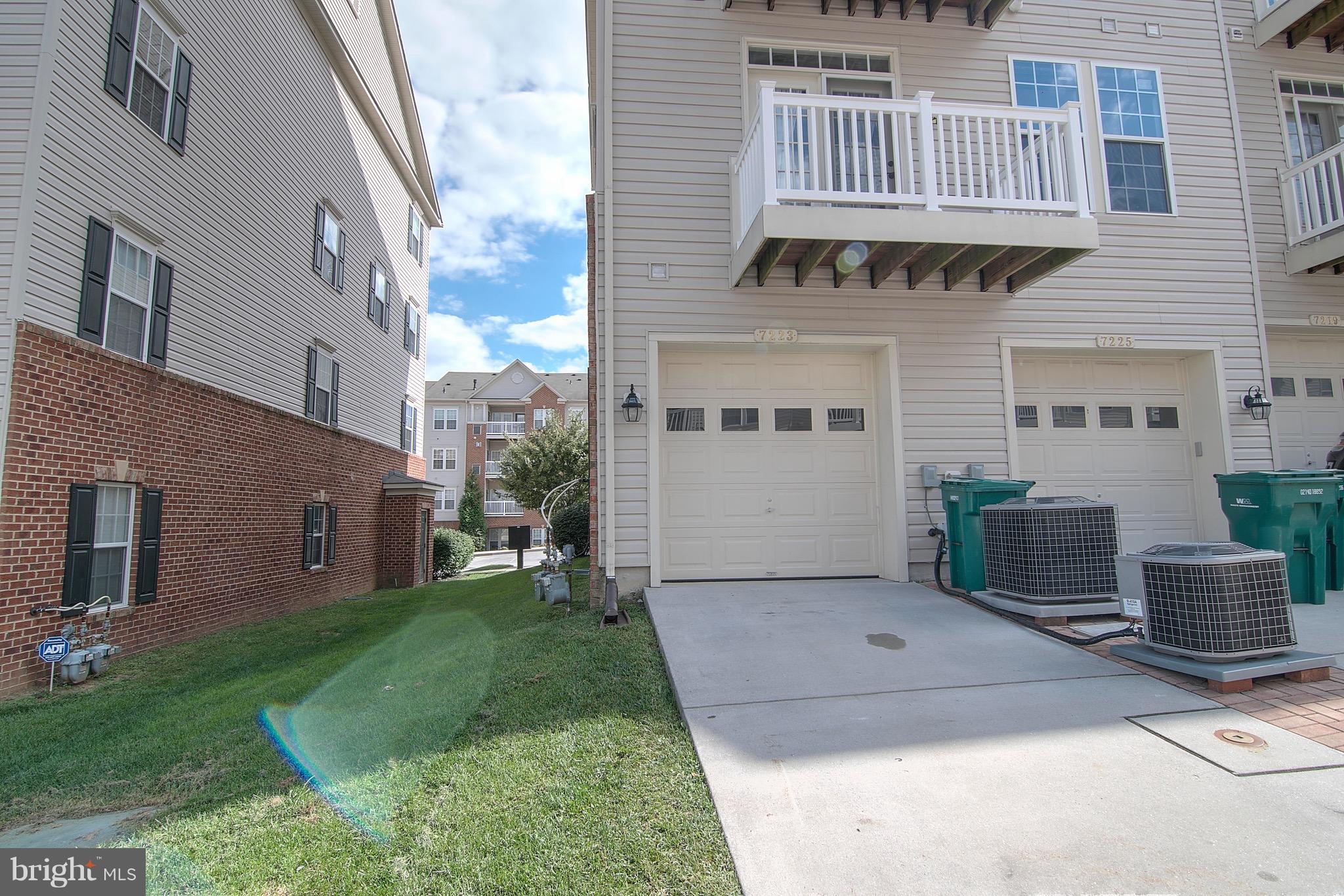 ELKRIDGE CROSSING - Residential