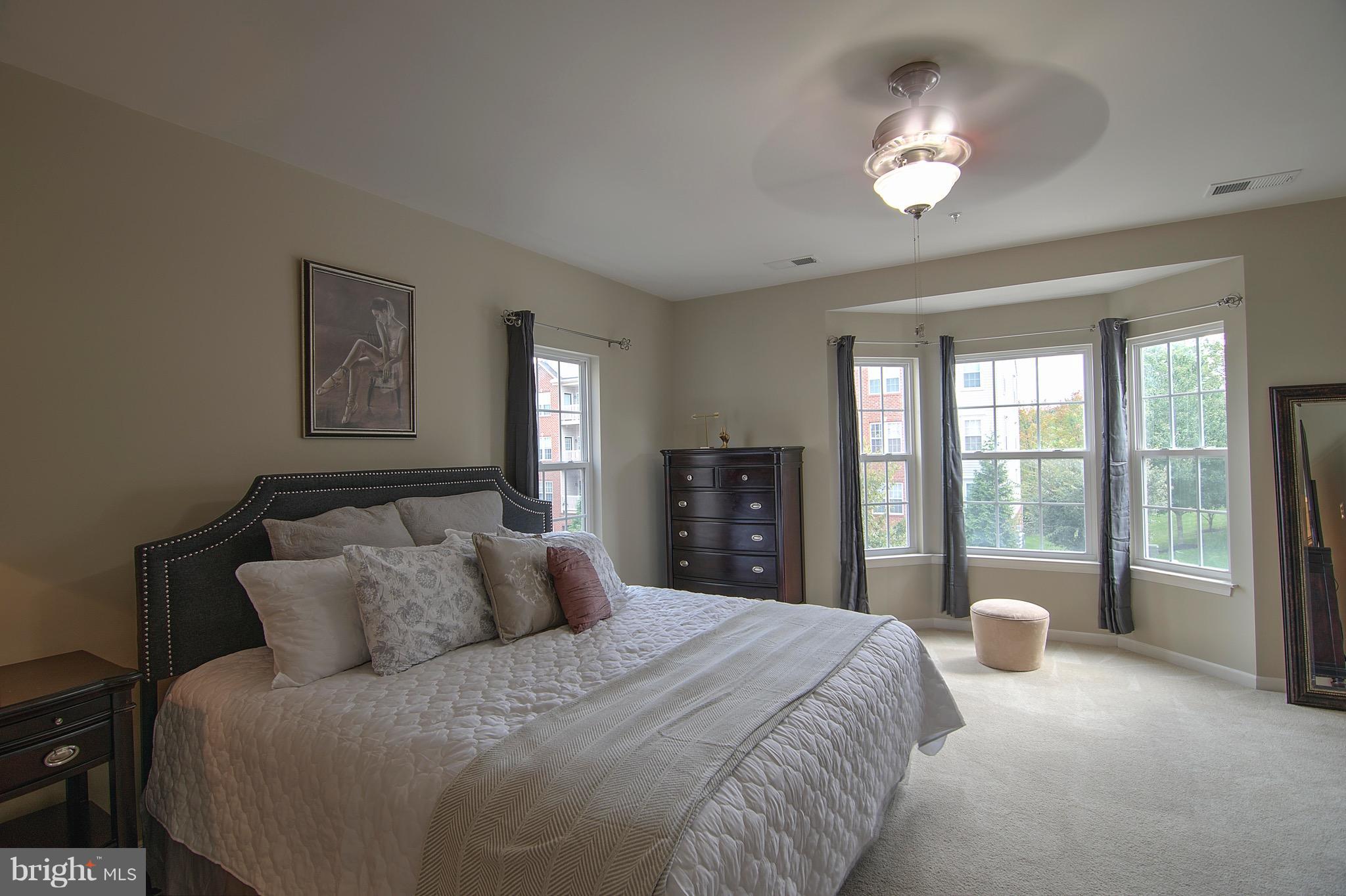 ELKRIDGE CROSSING - Residential