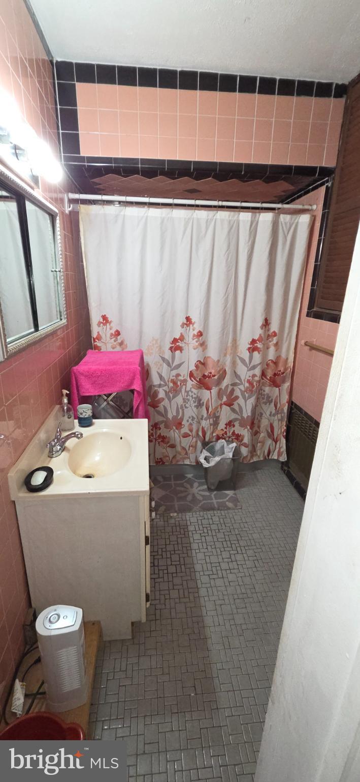 MELROSE - Residential Income