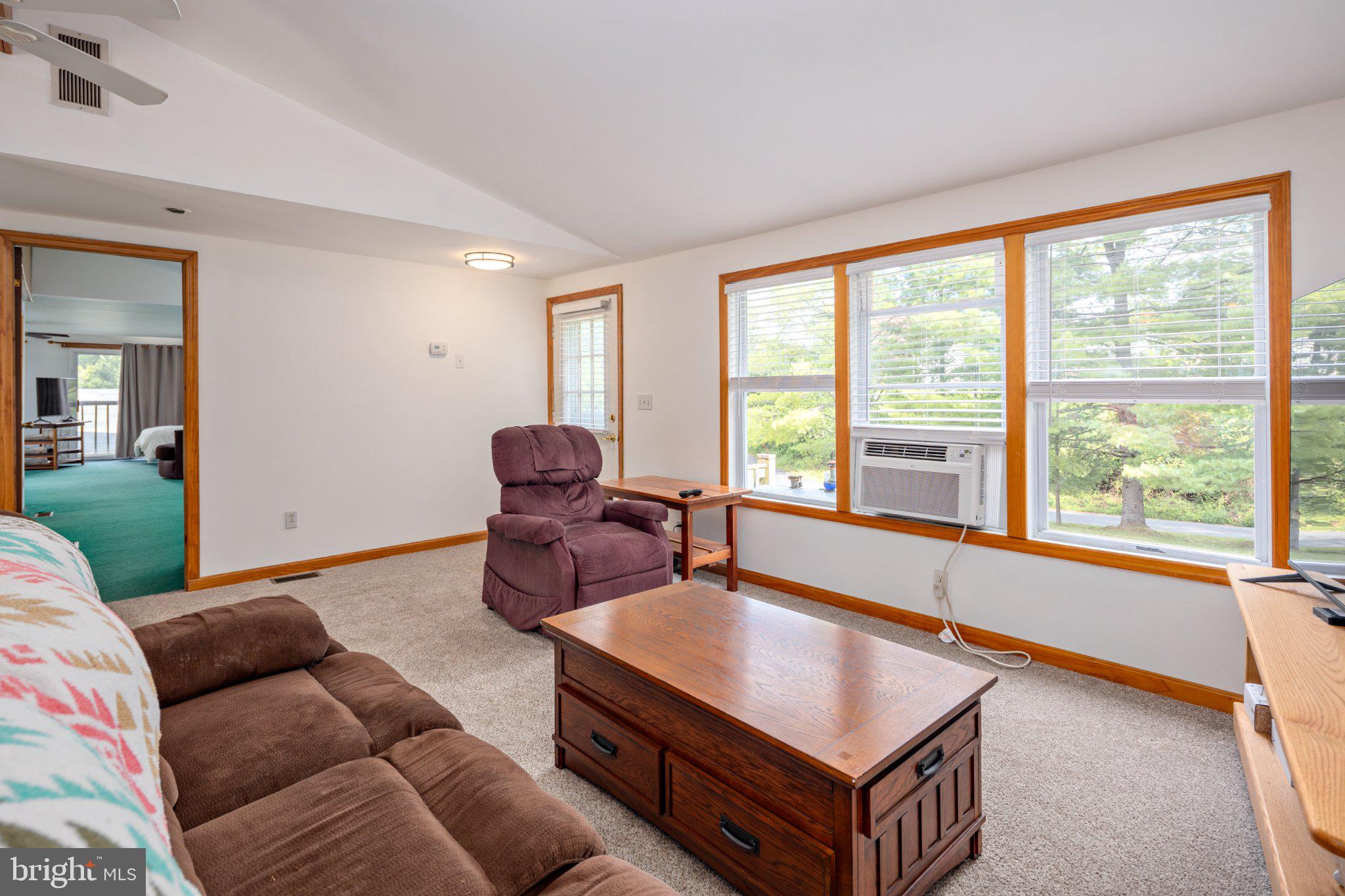 1045 DOYLE ROAD