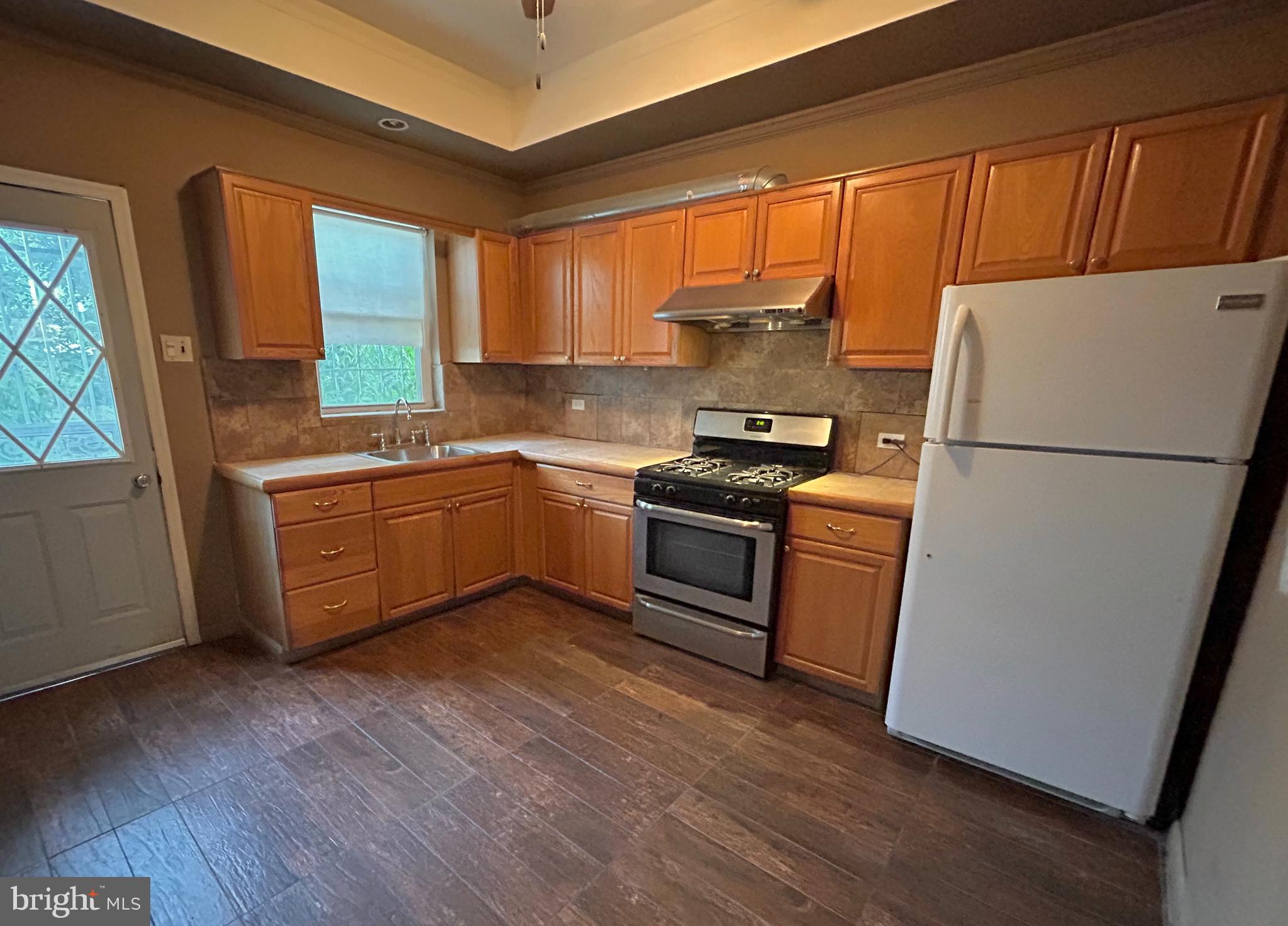 WHITMAN - Residential Lease