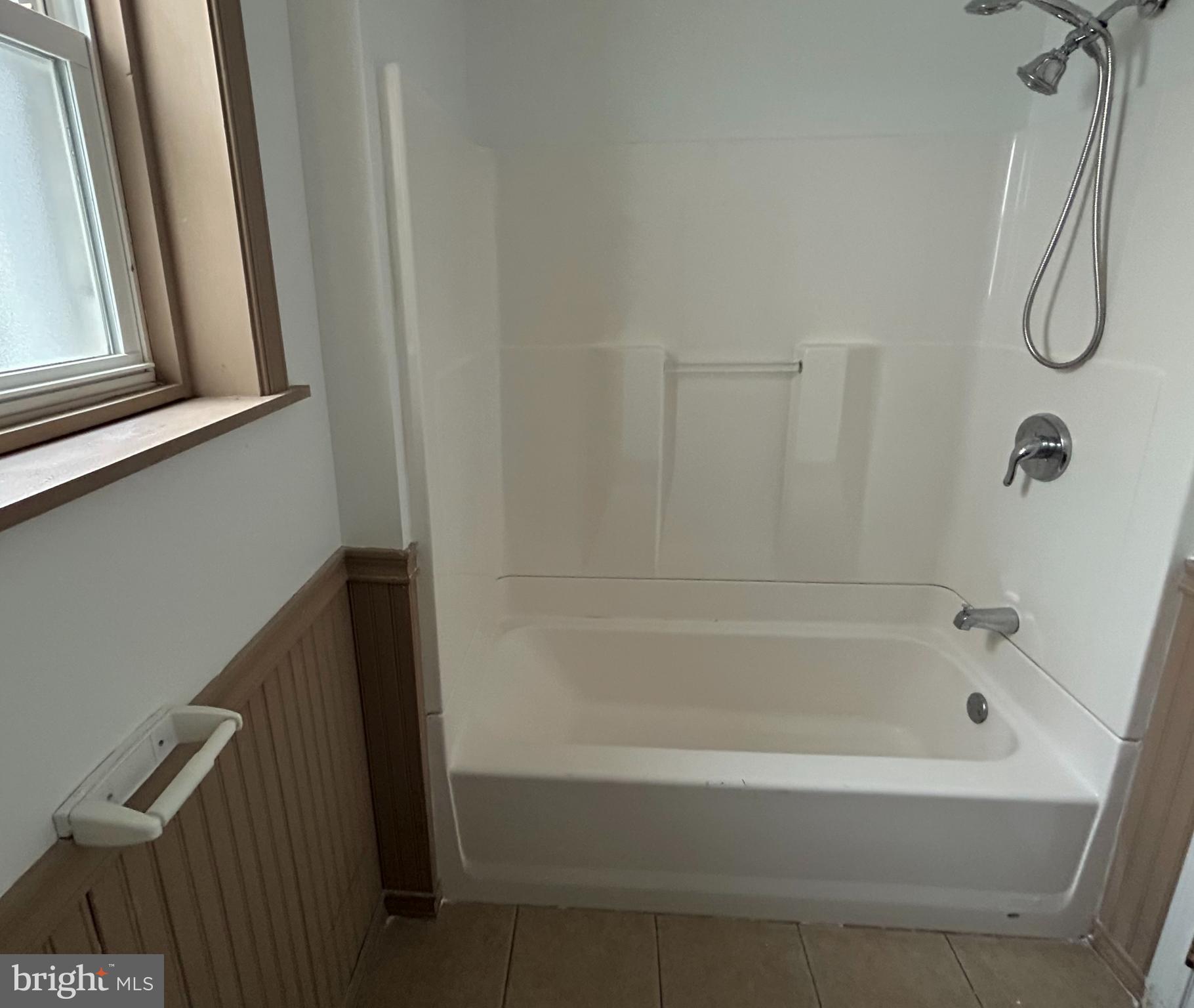 WHITMAN - Residential Lease