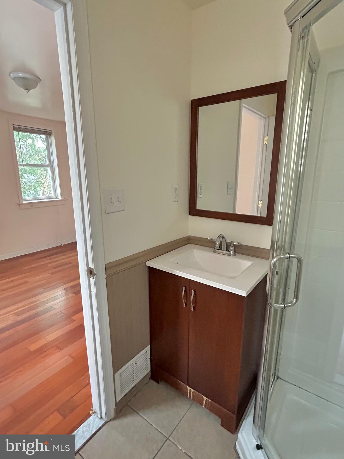 WHITMAN - Residential Lease