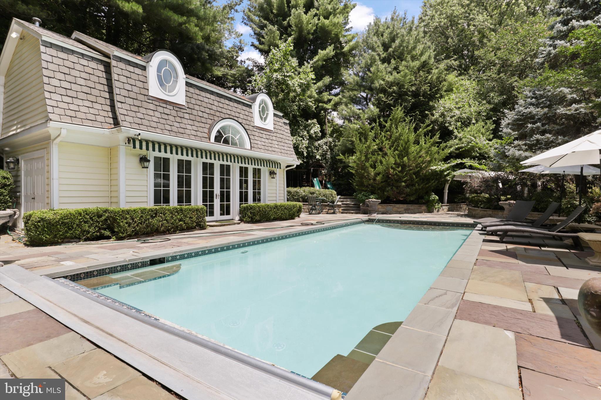 SADDLE RIDGE - Residential