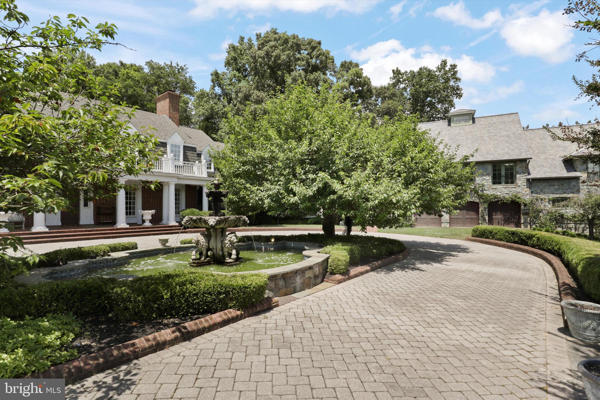 SADDLE RIDGE - Residential