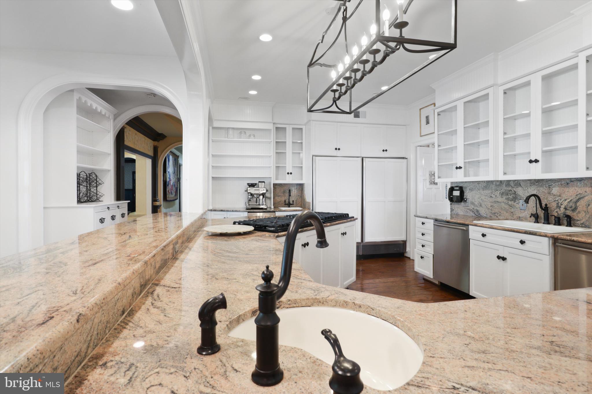 SADDLE RIDGE - Residential