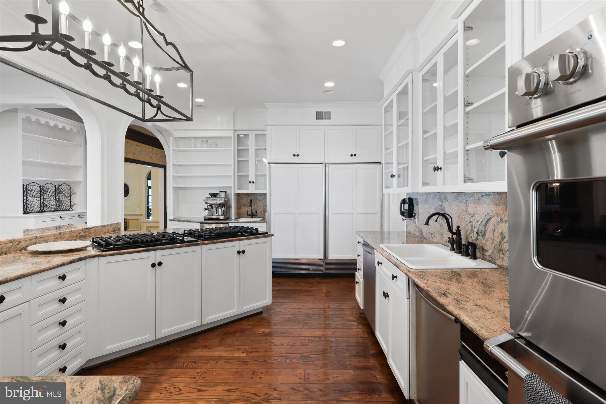 SADDLE RIDGE - Residential