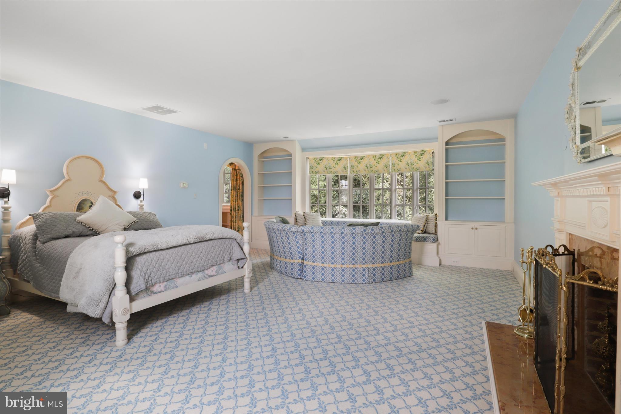 SADDLE RIDGE - Residential