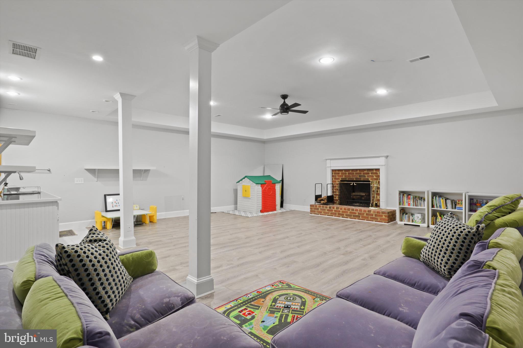 SADDLE RIDGE - Residential