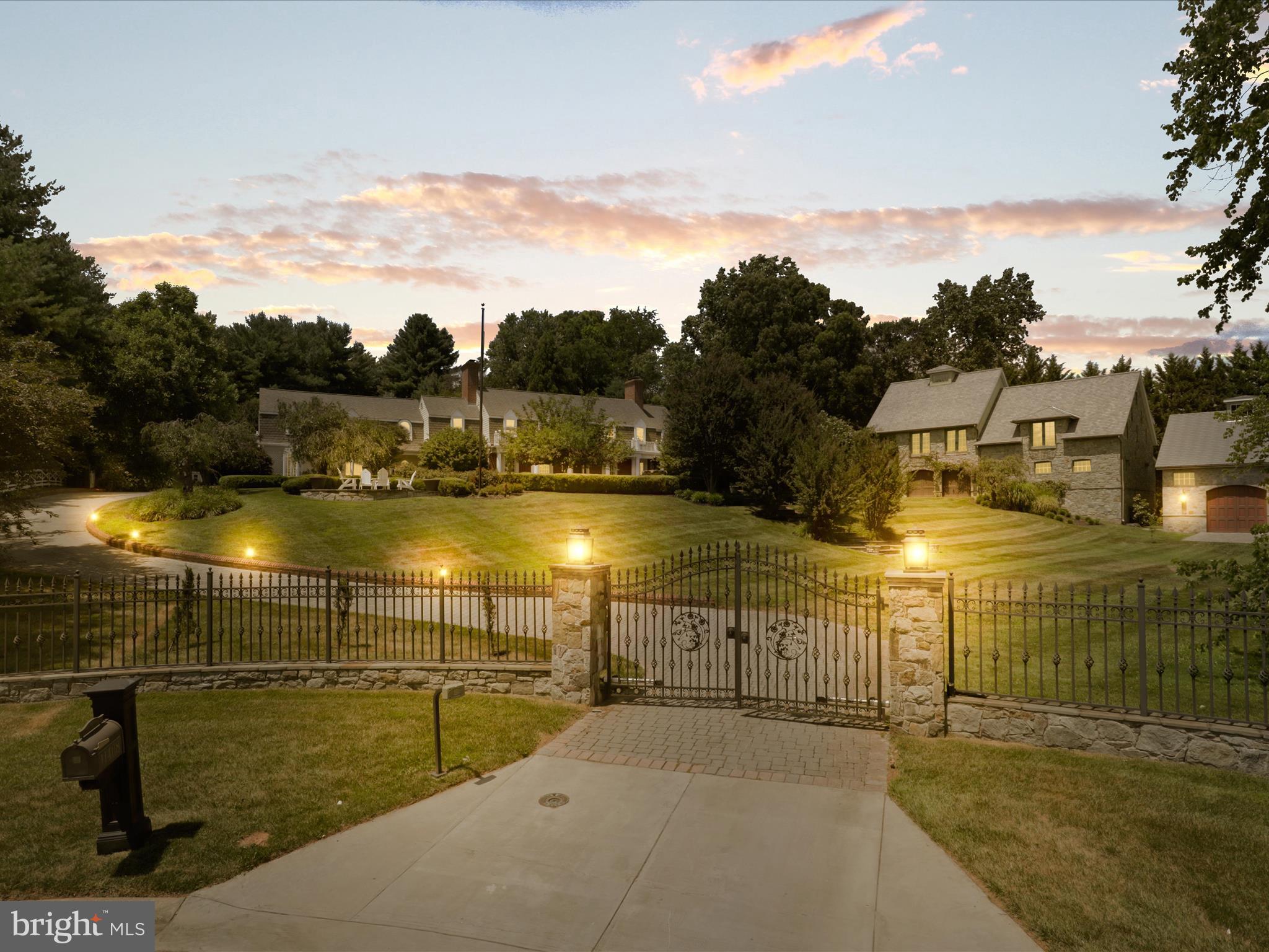 SADDLE RIDGE - Residential