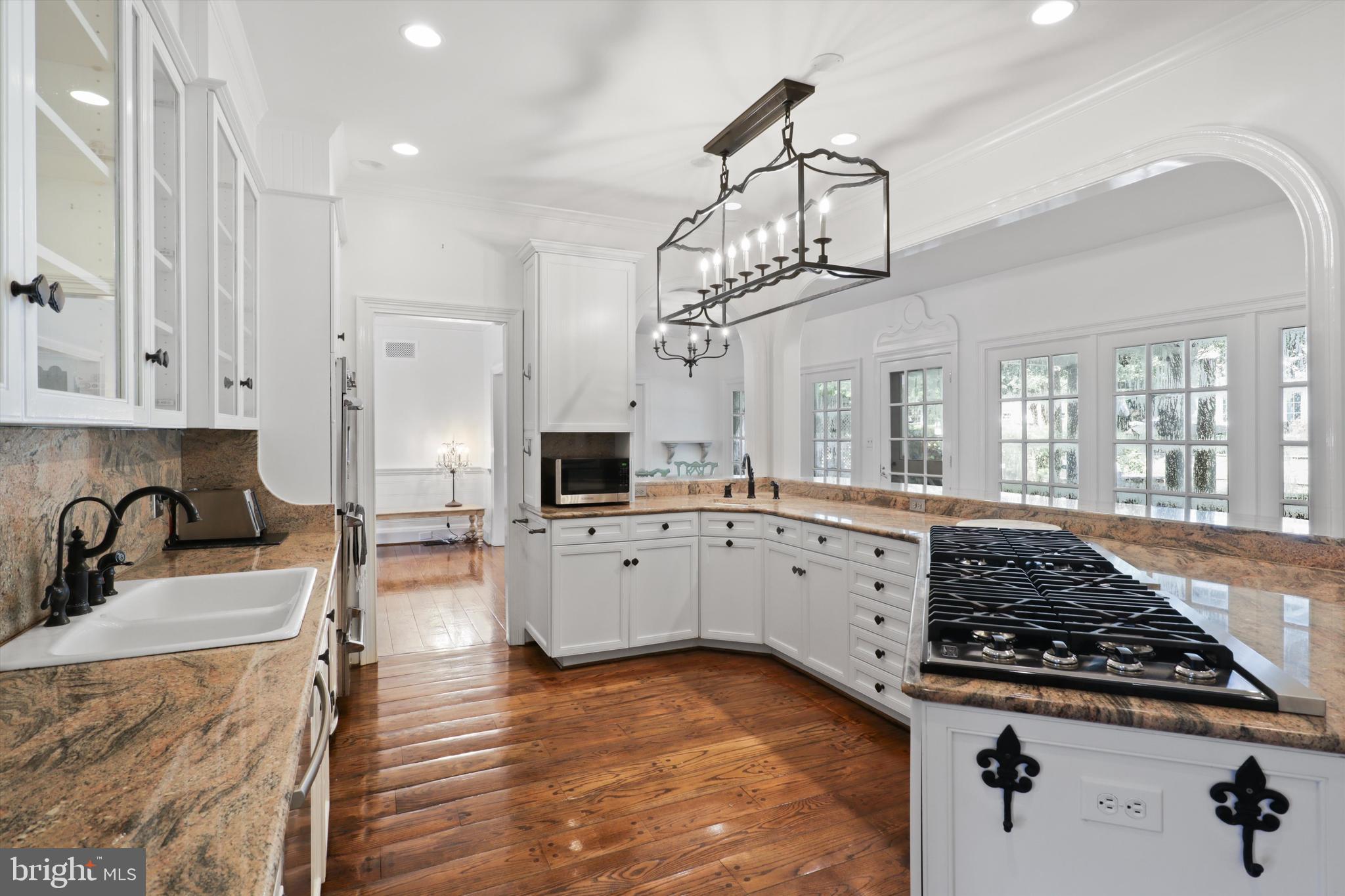 SADDLE RIDGE - Residential