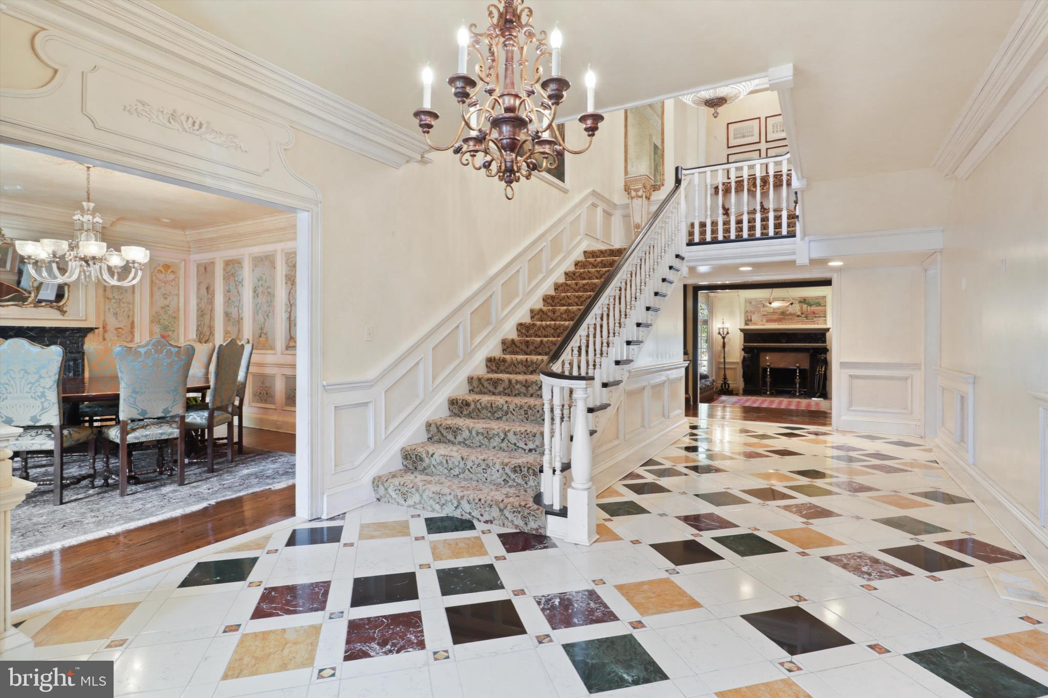 SADDLE RIDGE - Residential