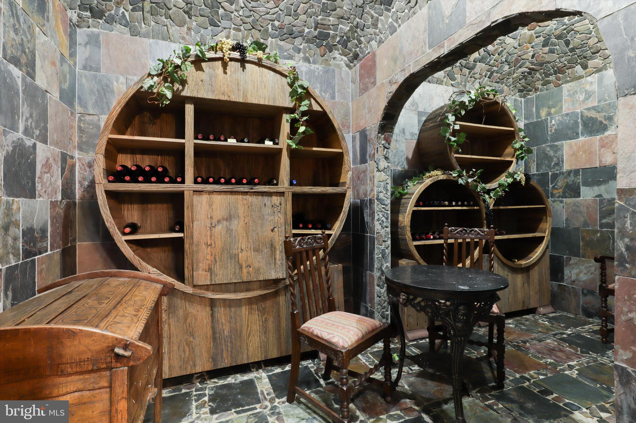 SADDLE RIDGE - Residential