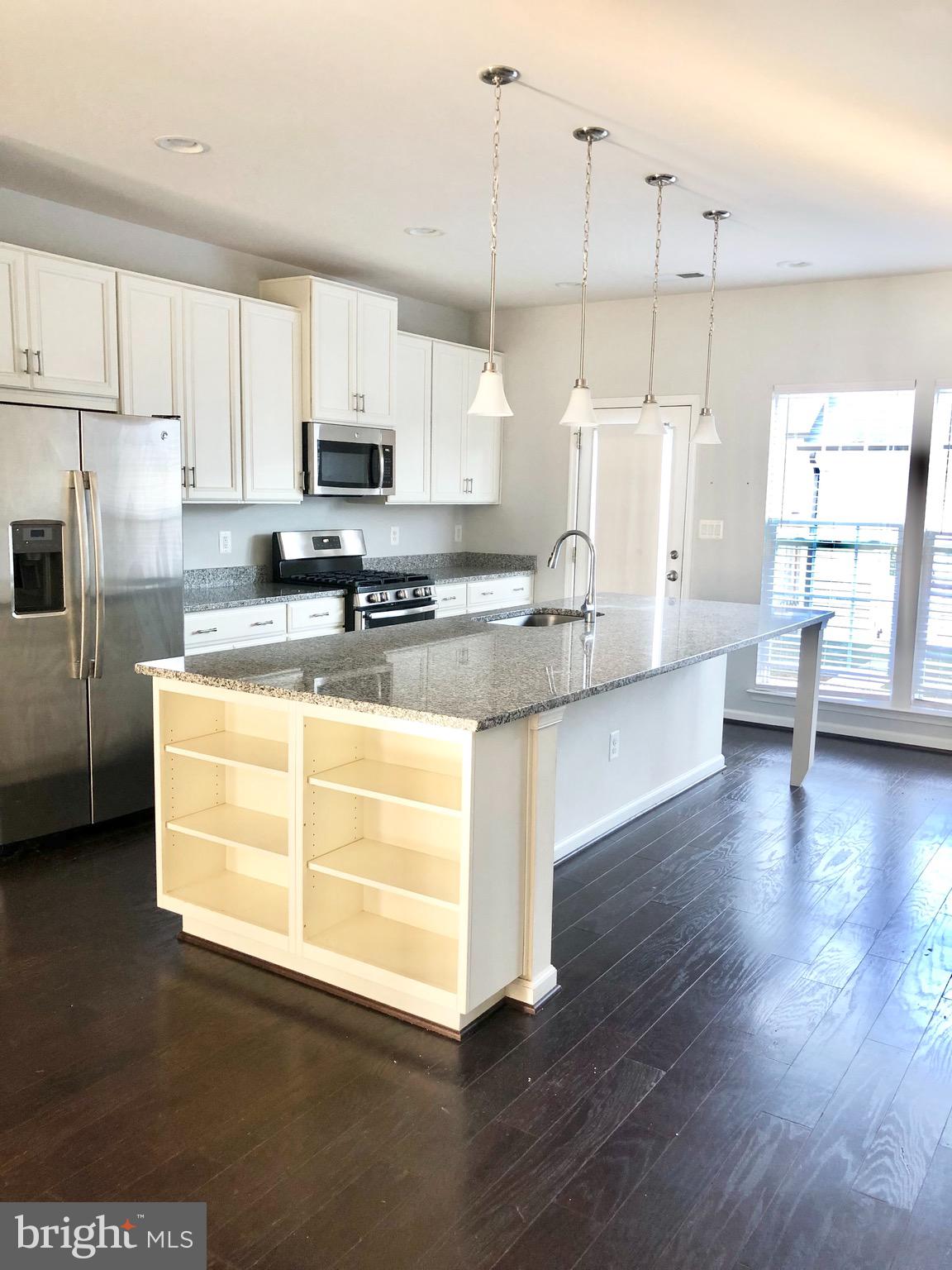 EMBREY MILL - Residential Lease