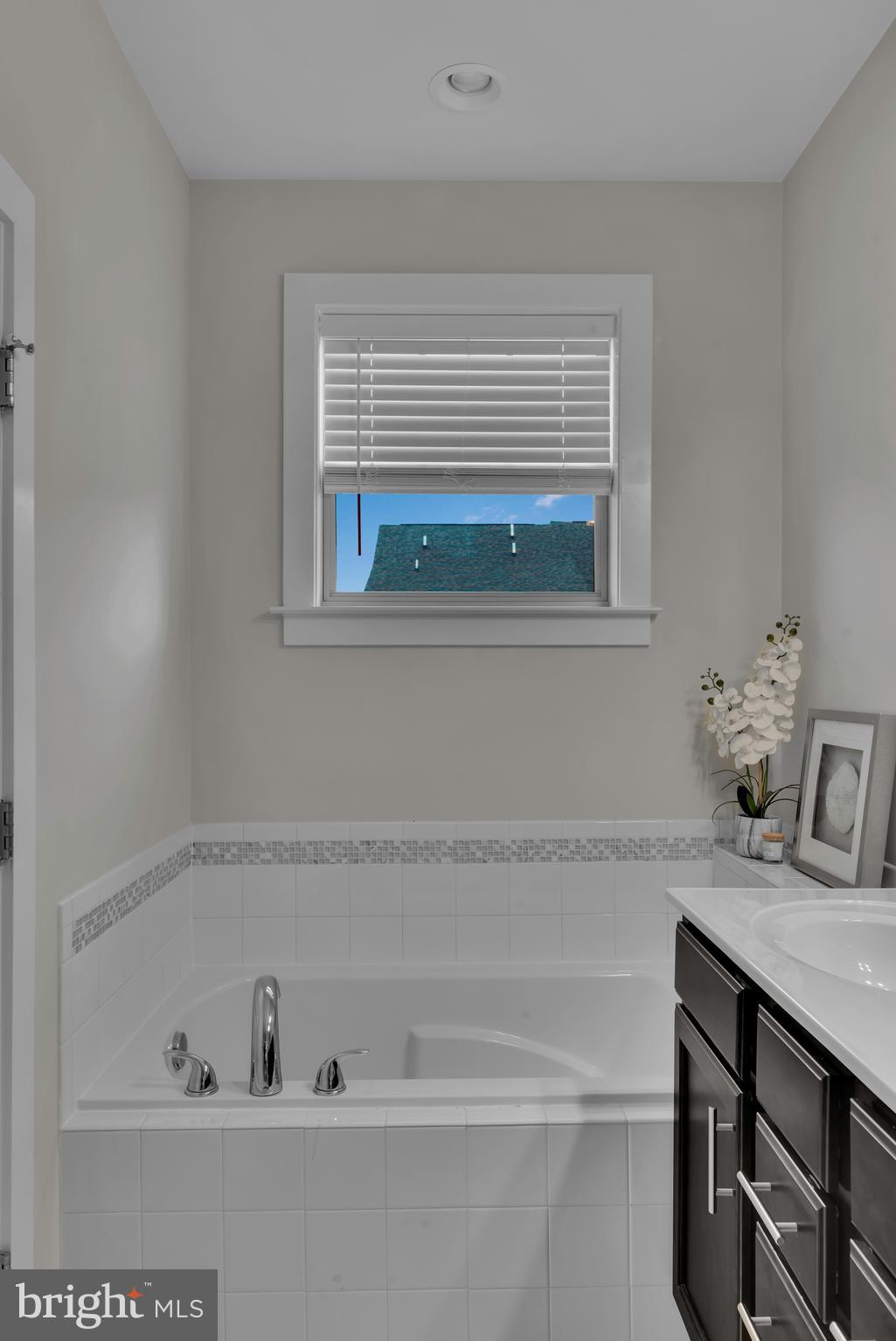 TUSCARORA CREEK - Residential