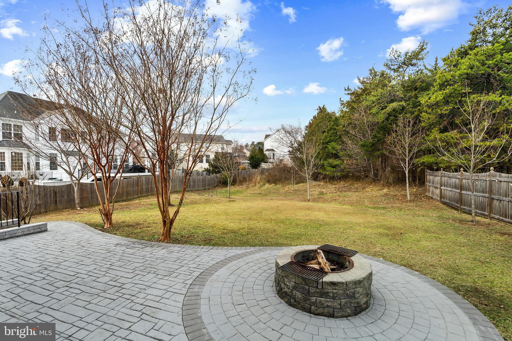 LINTON CREST - Residential