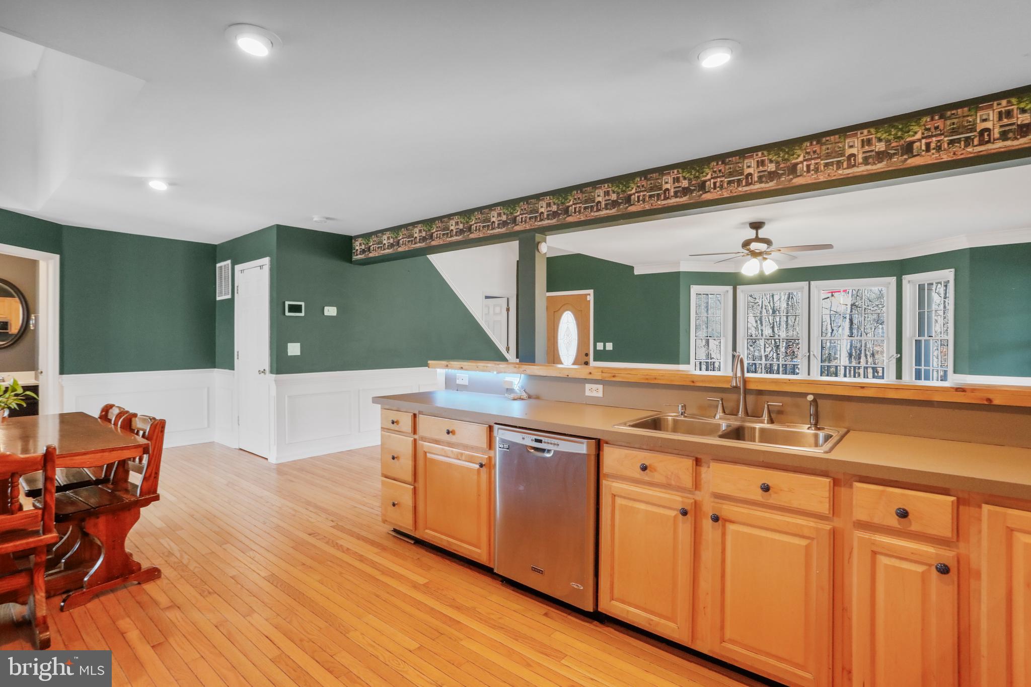 RIVERSIDE - Residential