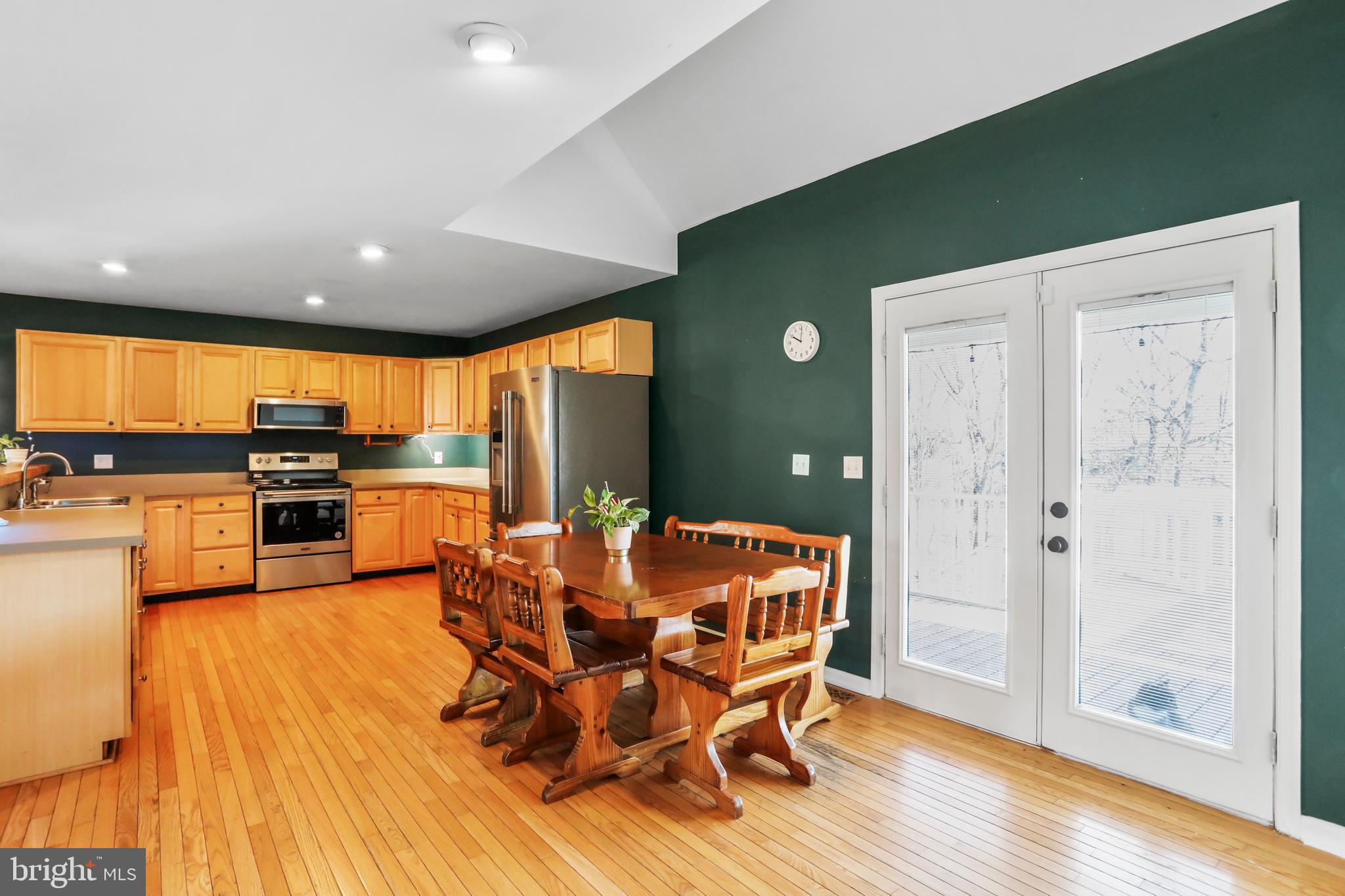 RIVERSIDE - Residential