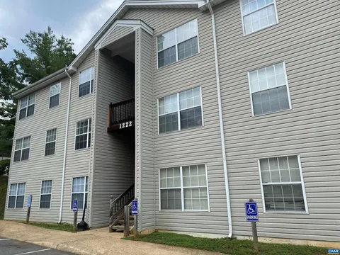 1220 Smith St, Charlottesville, VA MLS: 664767