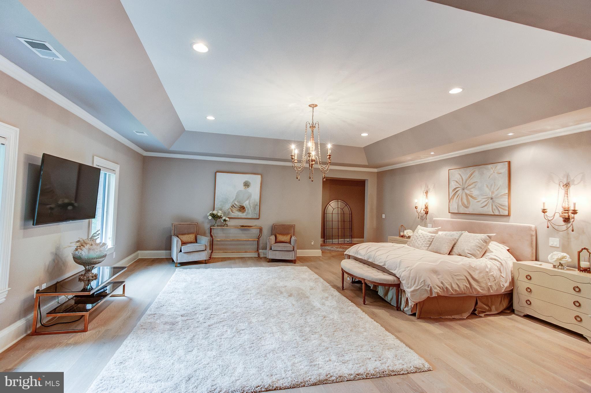 PEACOCK STATION - Residential